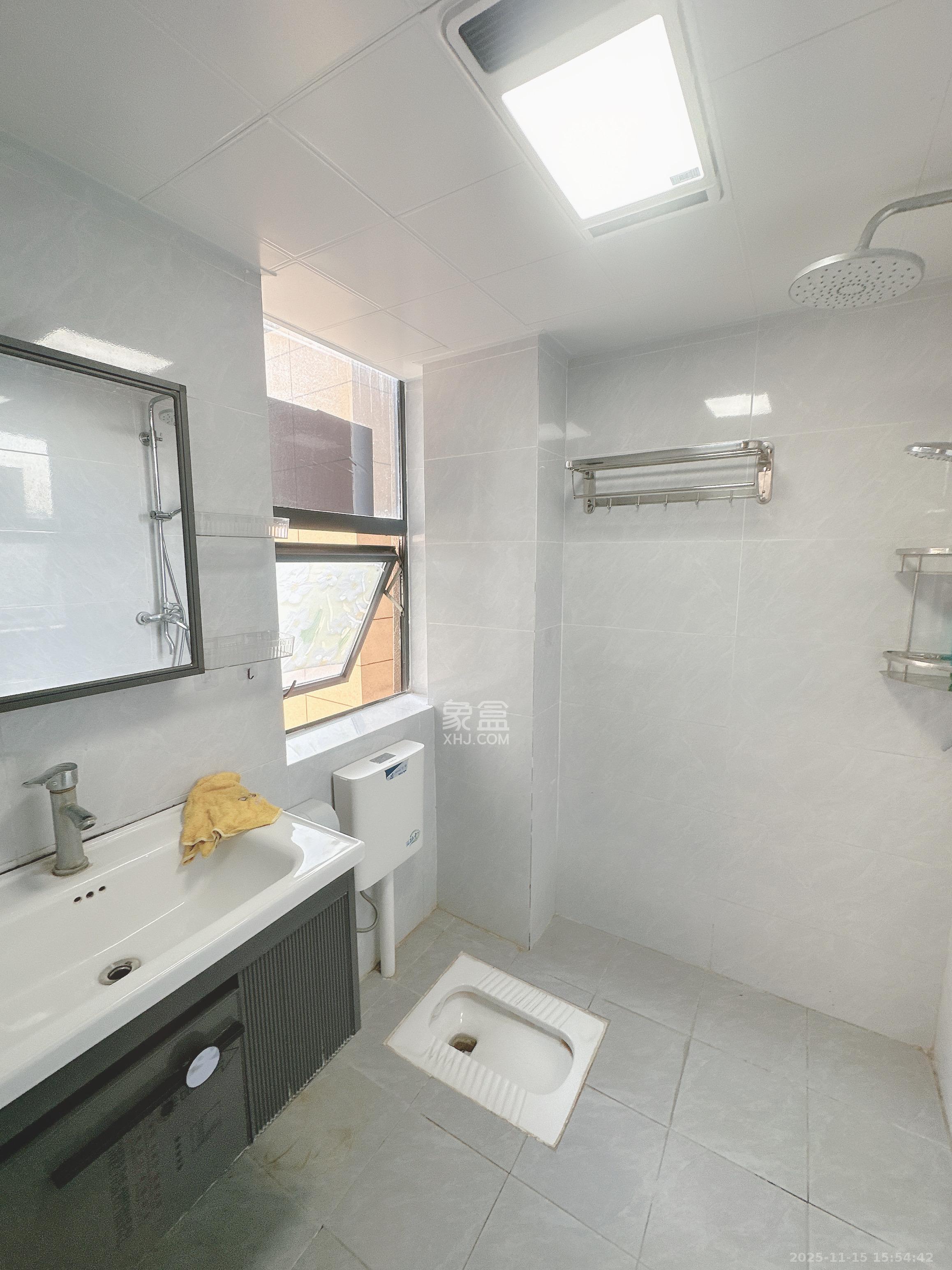 骑龙大街(骑龙苑) 3室2厅2卫 3300.0元/月 骑龙大街(骑龙苑) 3室2厅2卫 3300.0元/月室内图