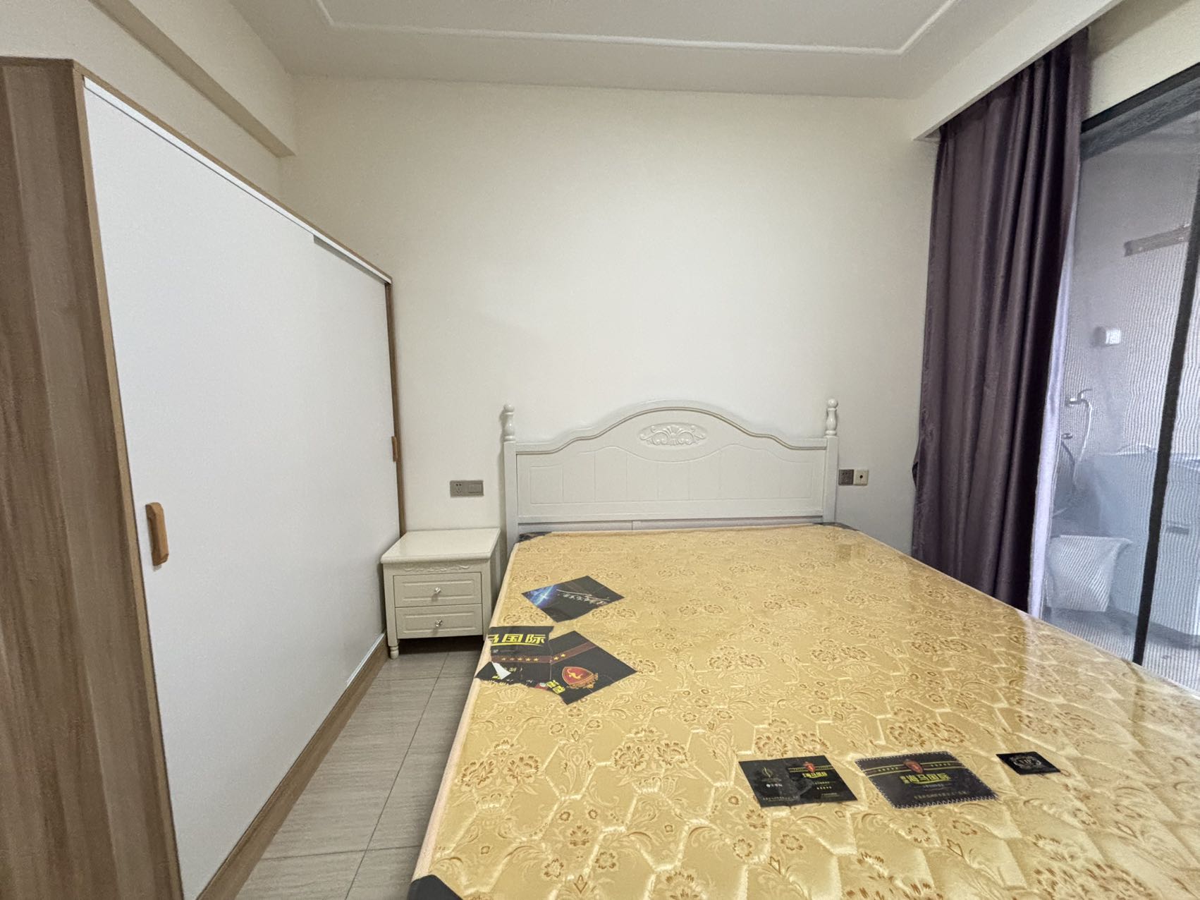 鲁能海蓝园筑  3室2厅1卫    2000.0元/月室内图