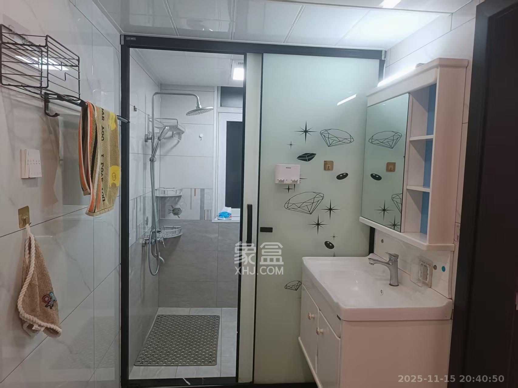 星城新宇川河苑  3室2厅1卫    2200.0元/月室内图