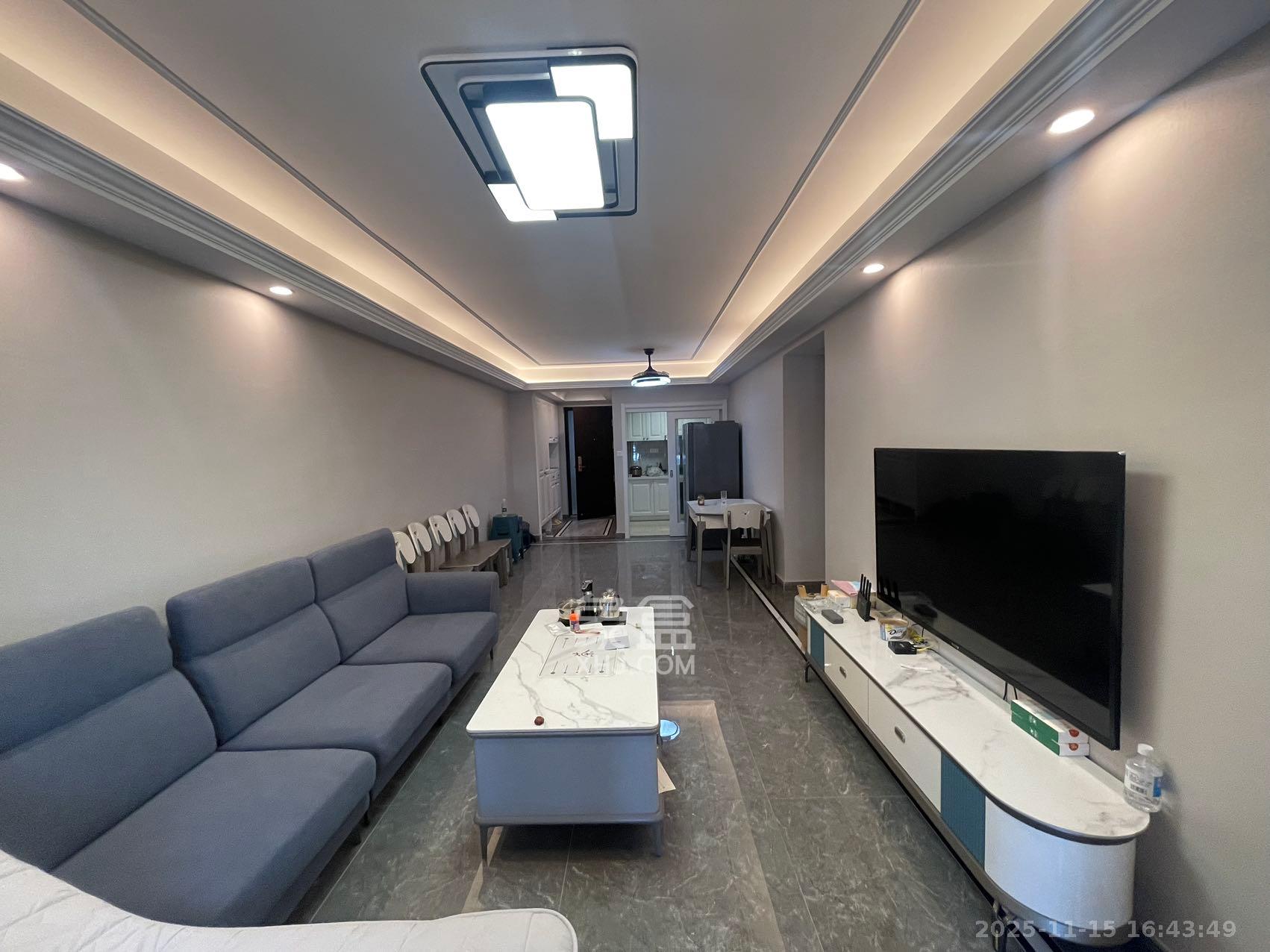 中海珑悦府 3室2厅2卫 3000.0元/月 中海珑悦府 3室2厅2卫 3000.0元/月室内图