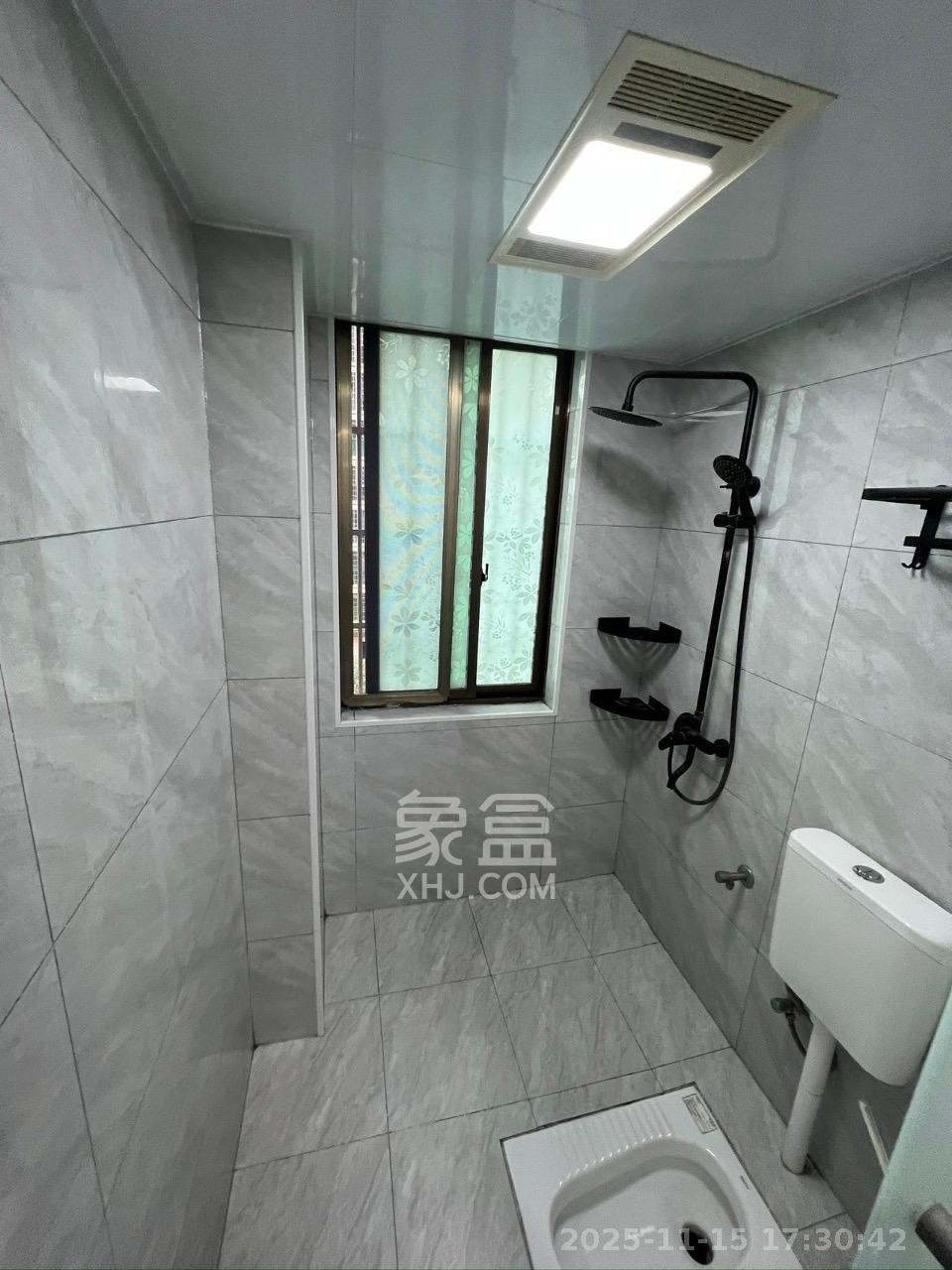 鄱阳佳郡  3室2厅1卫    2400.0元/月室内图