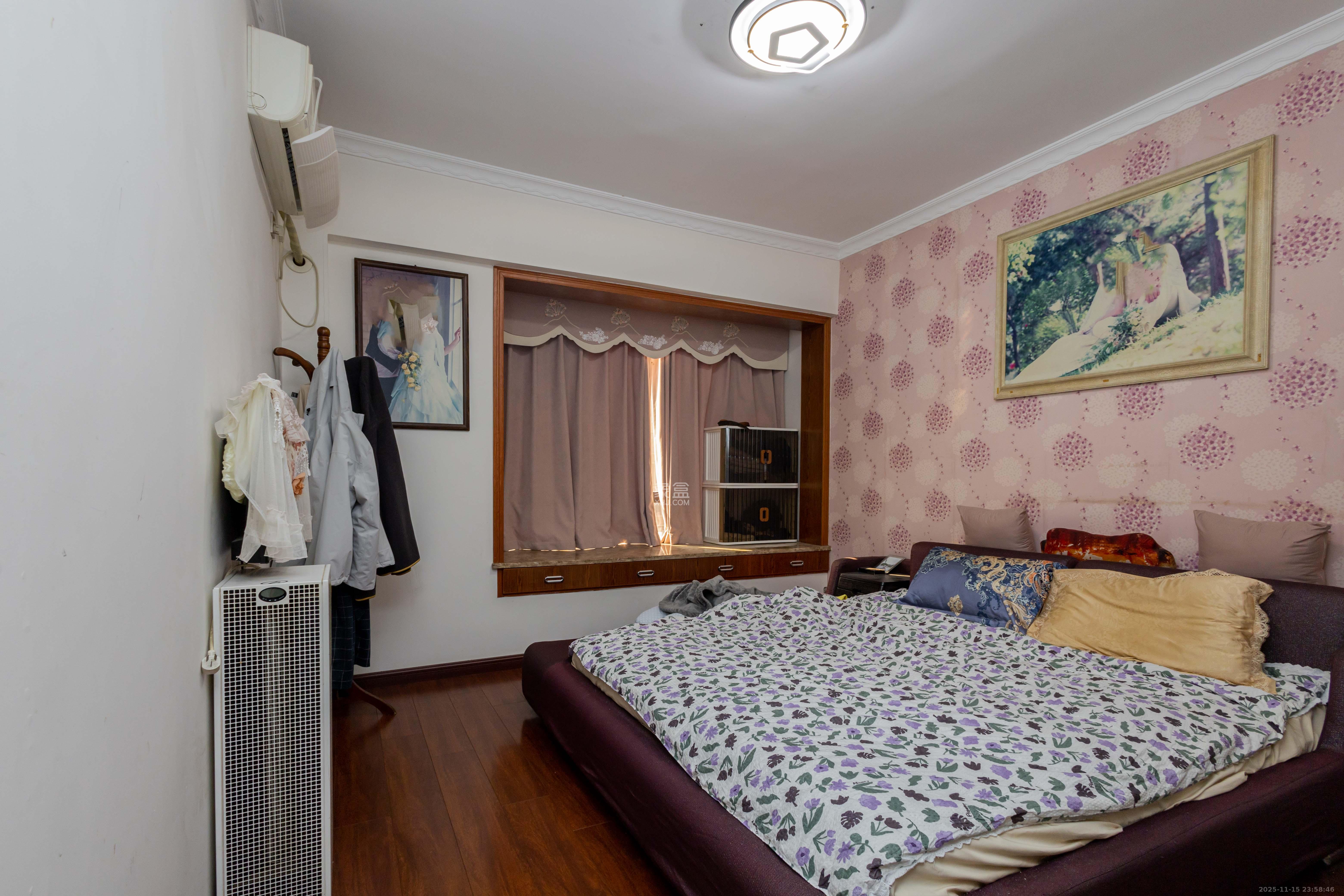 东岸城邦  3室2厅2卫    108.0万卧室