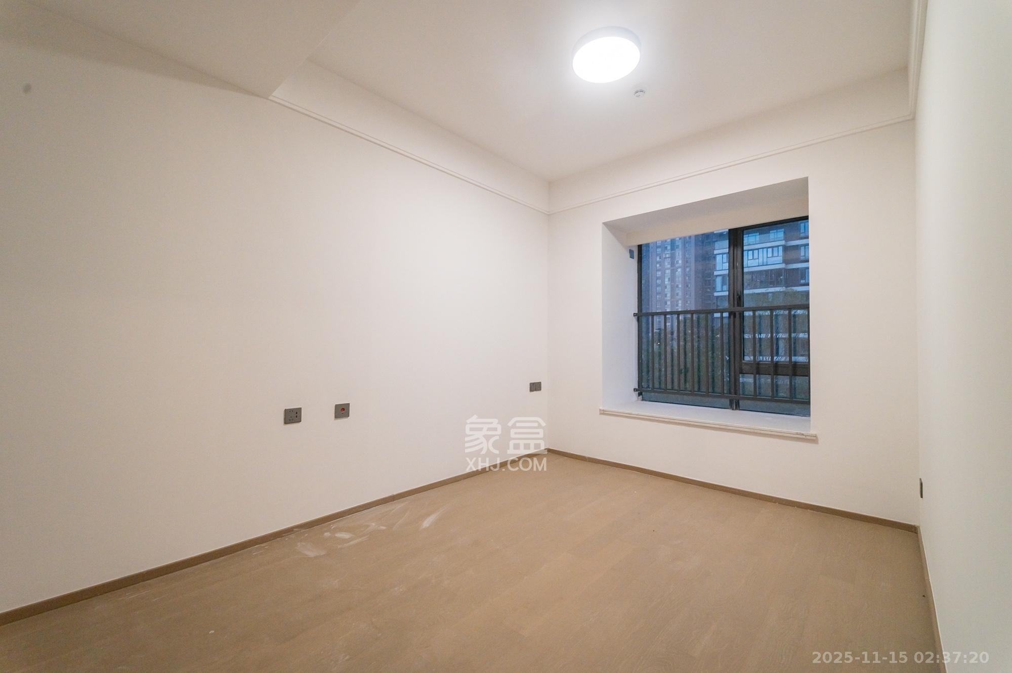 三一云谷  1室0厅0卫    151.0万卧室