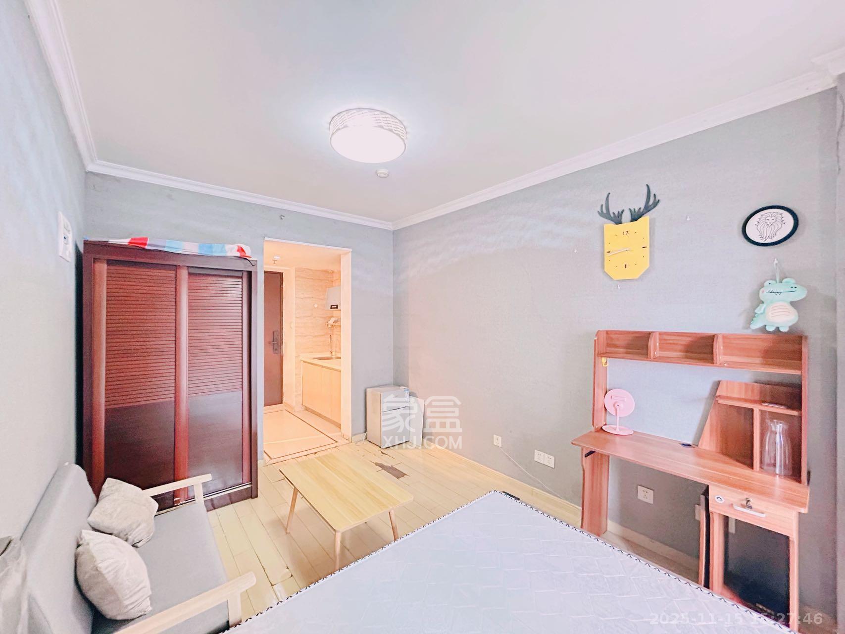 万科金域华府一期  1室1厅1卫    1100.0元/月室内图