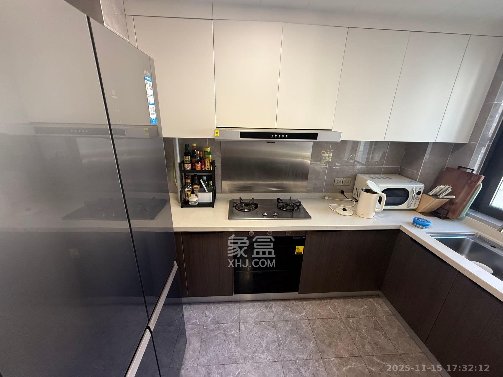 中梁云麓传奇  3室2厅2卫    3000.0元/月室内图