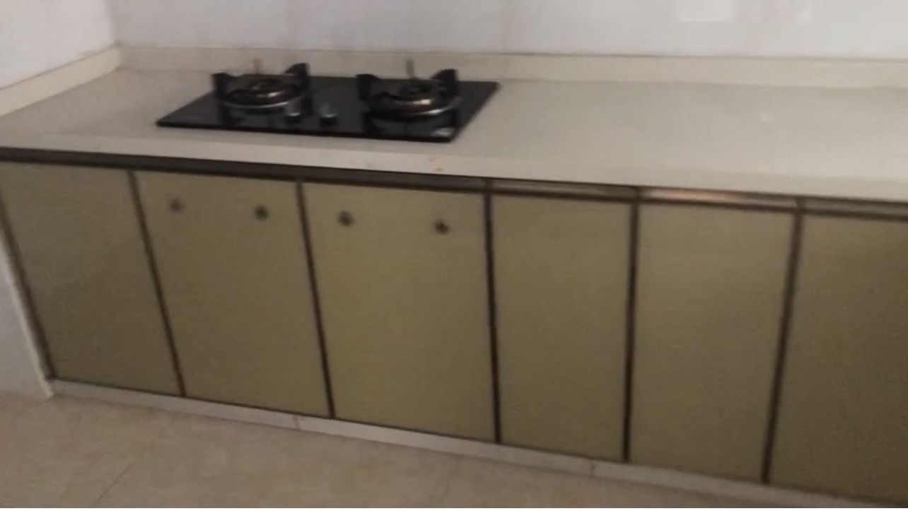 金龙城市广场一期  3室2厅2卫    3800.0元/月室内图