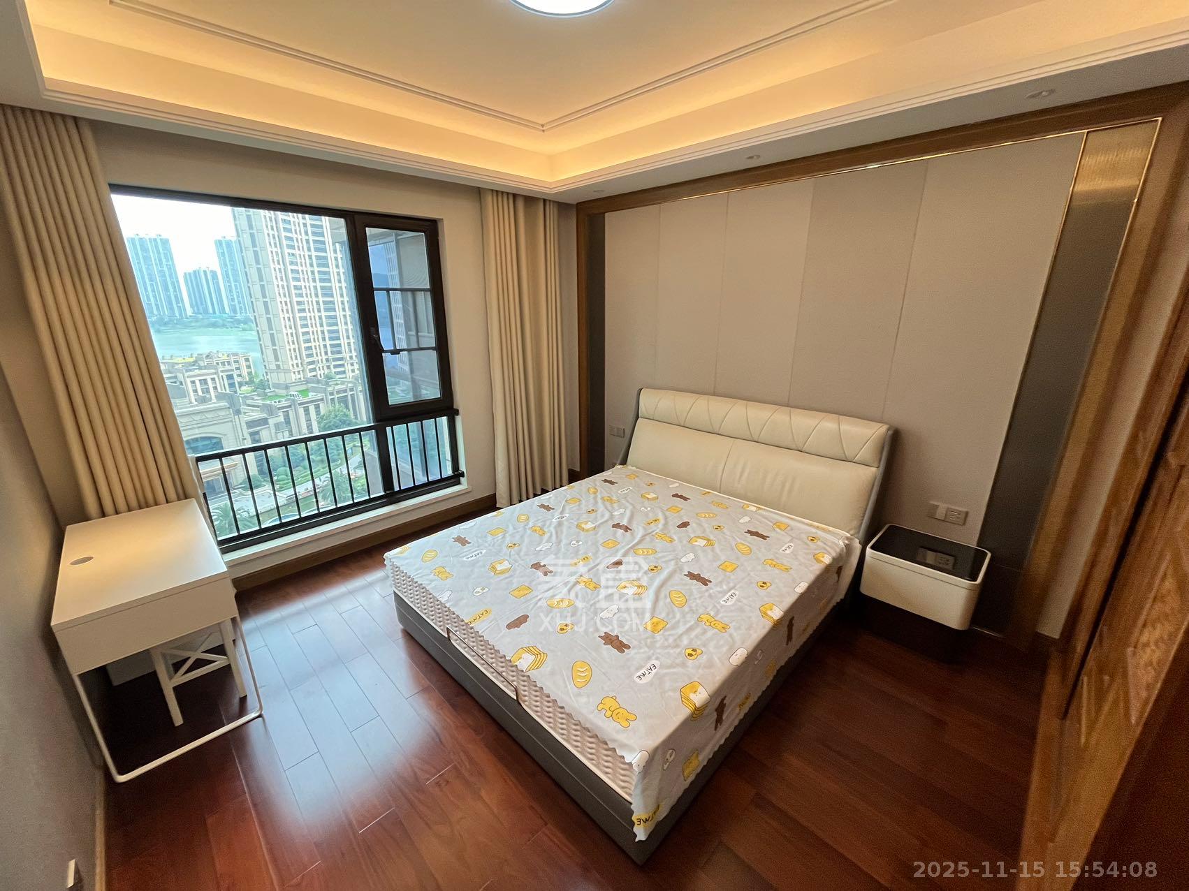 晟通牡丹舸  1室2厅2卫    10000.0元/月室内图