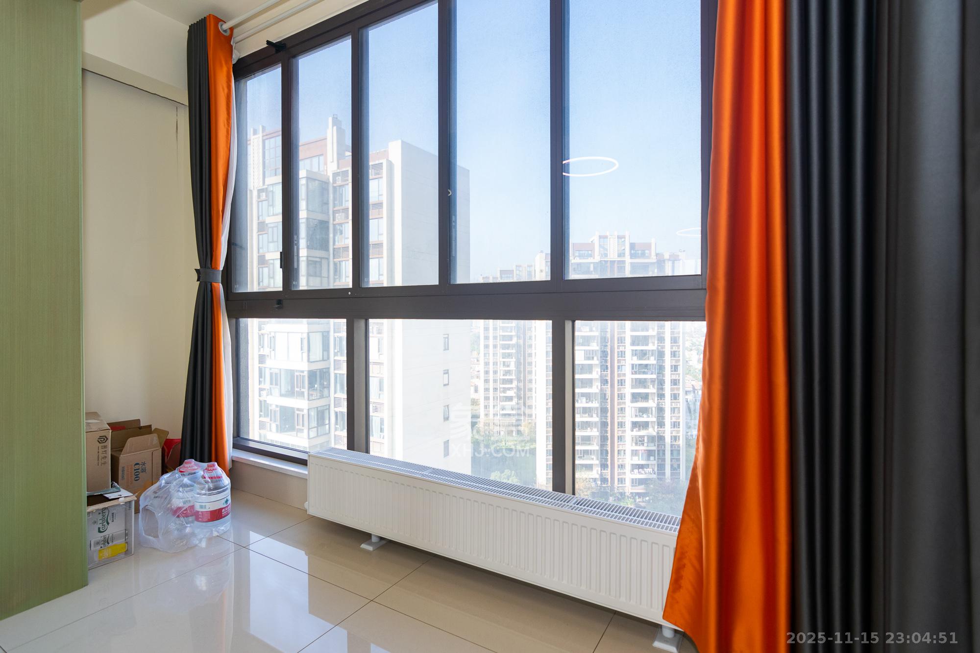 碧桂园高尔夫花园 5室2厅3卫 170.0万 碧桂园高尔夫花园 5室2厅3卫 170.0万阳台