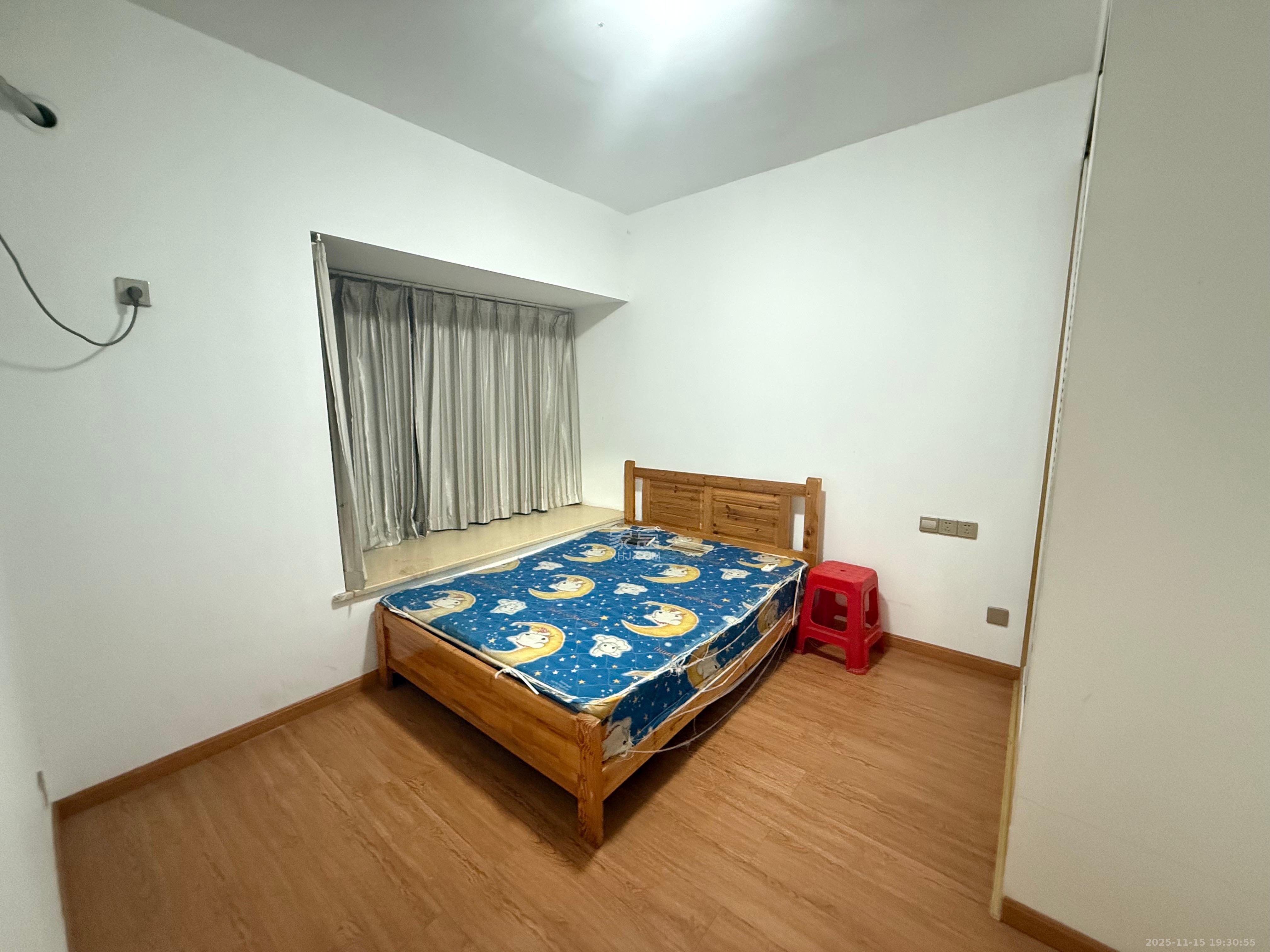 五矿紫湖香醍  3室2厅1卫    1700.0元/月室内图