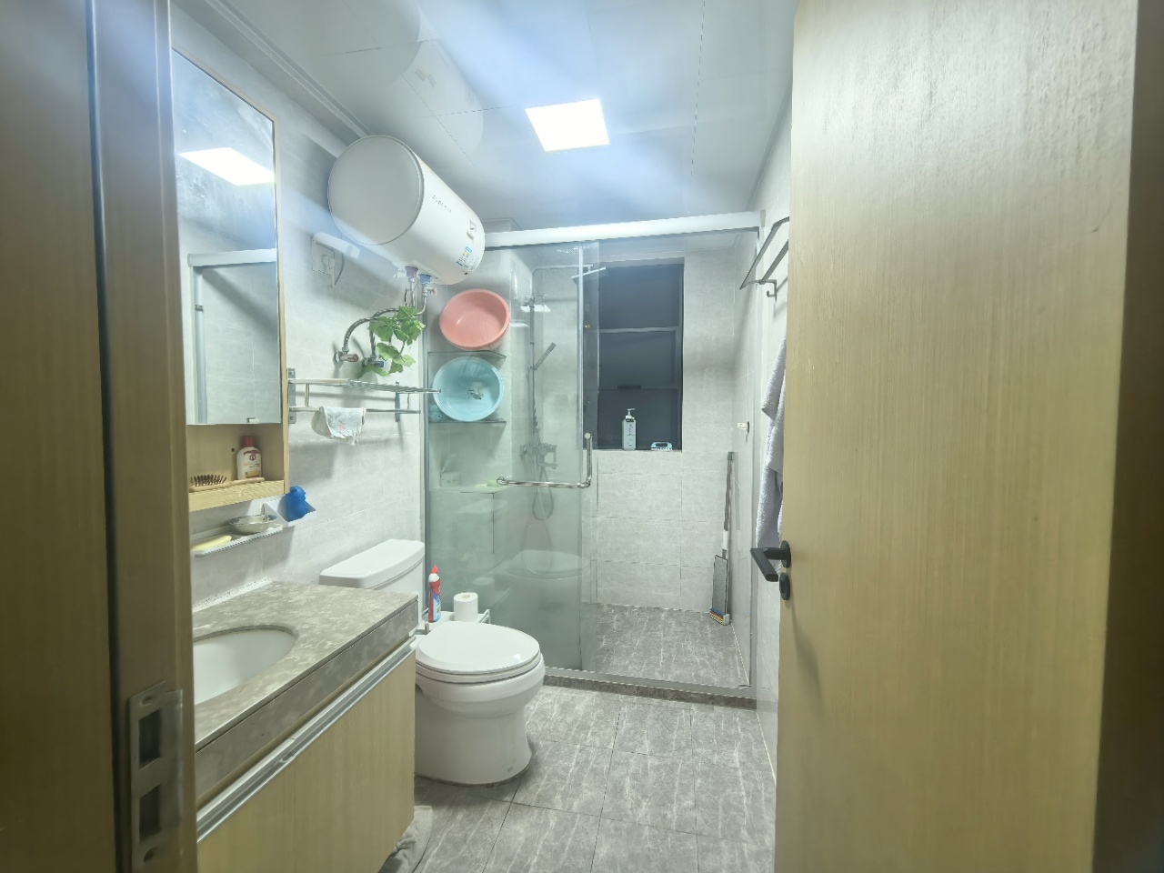 伊泰天骄三期  2室2厅1卫    2000.0元/月室内图