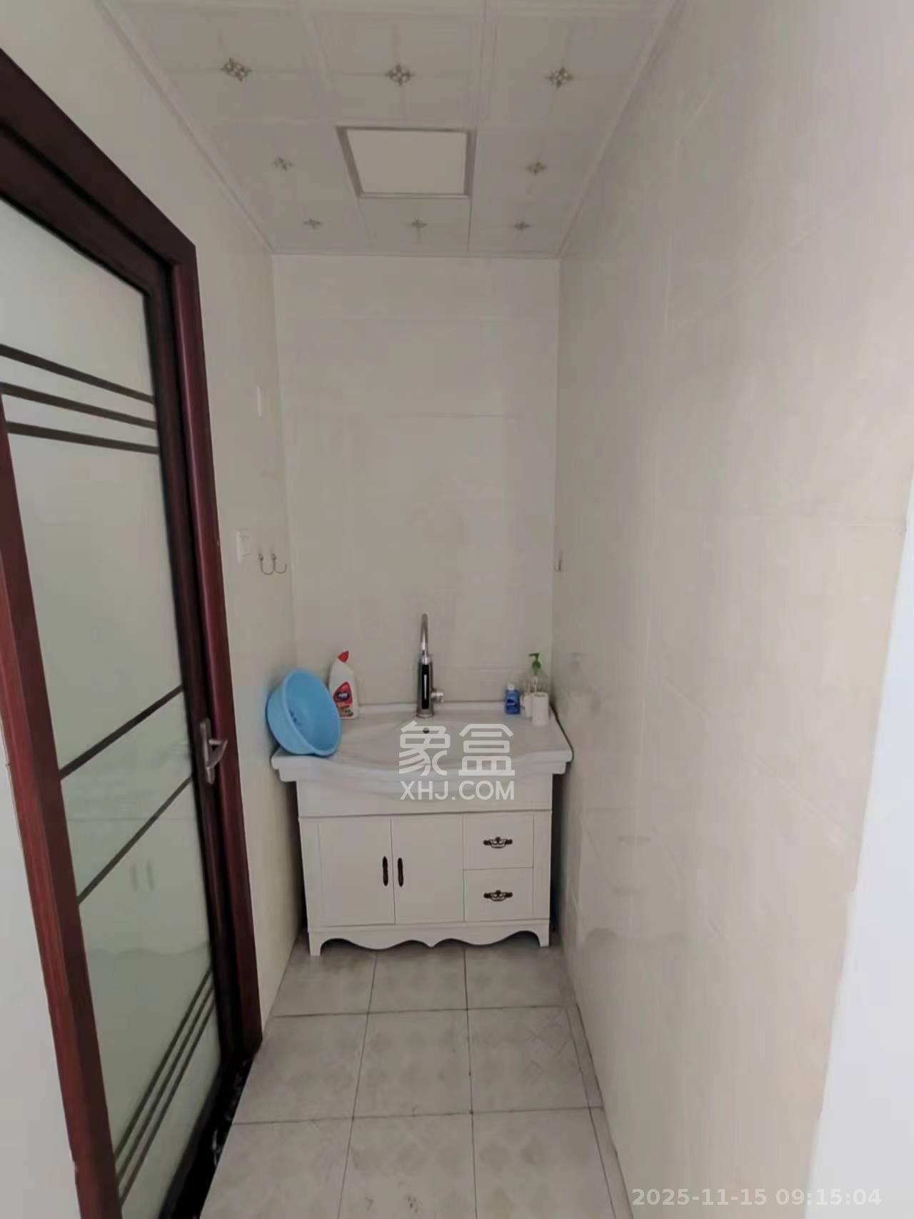 湘域城邦(湘域国际中心) 1室1厅1卫 3500.0元/月 湘域城邦(湘域国际中心) 1室1厅1卫 3500.0元/月室内图