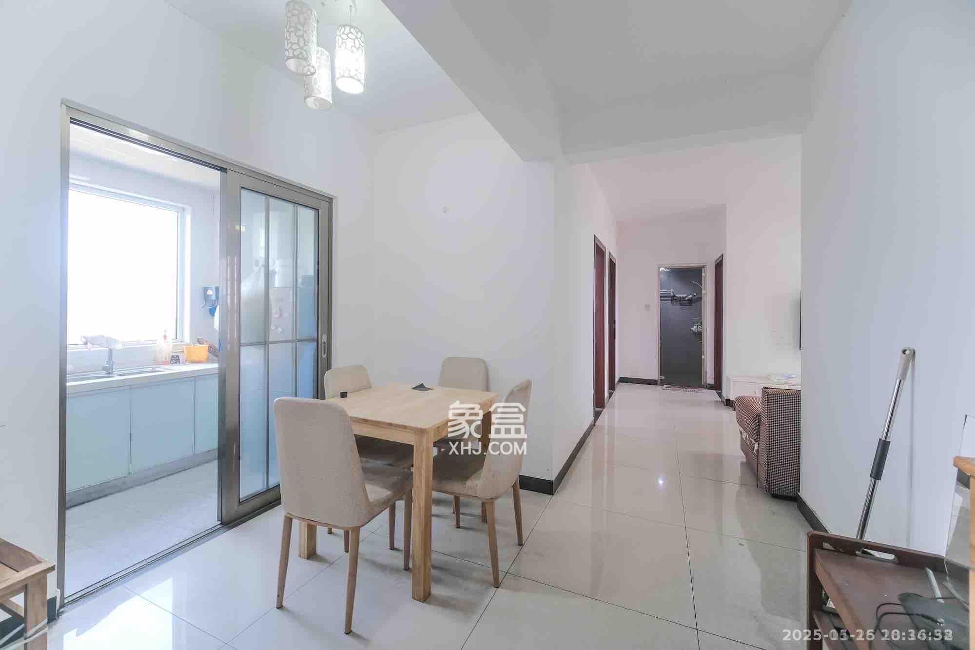 荣盛花语城  3室2厅1卫    1800.0元/月室内图1