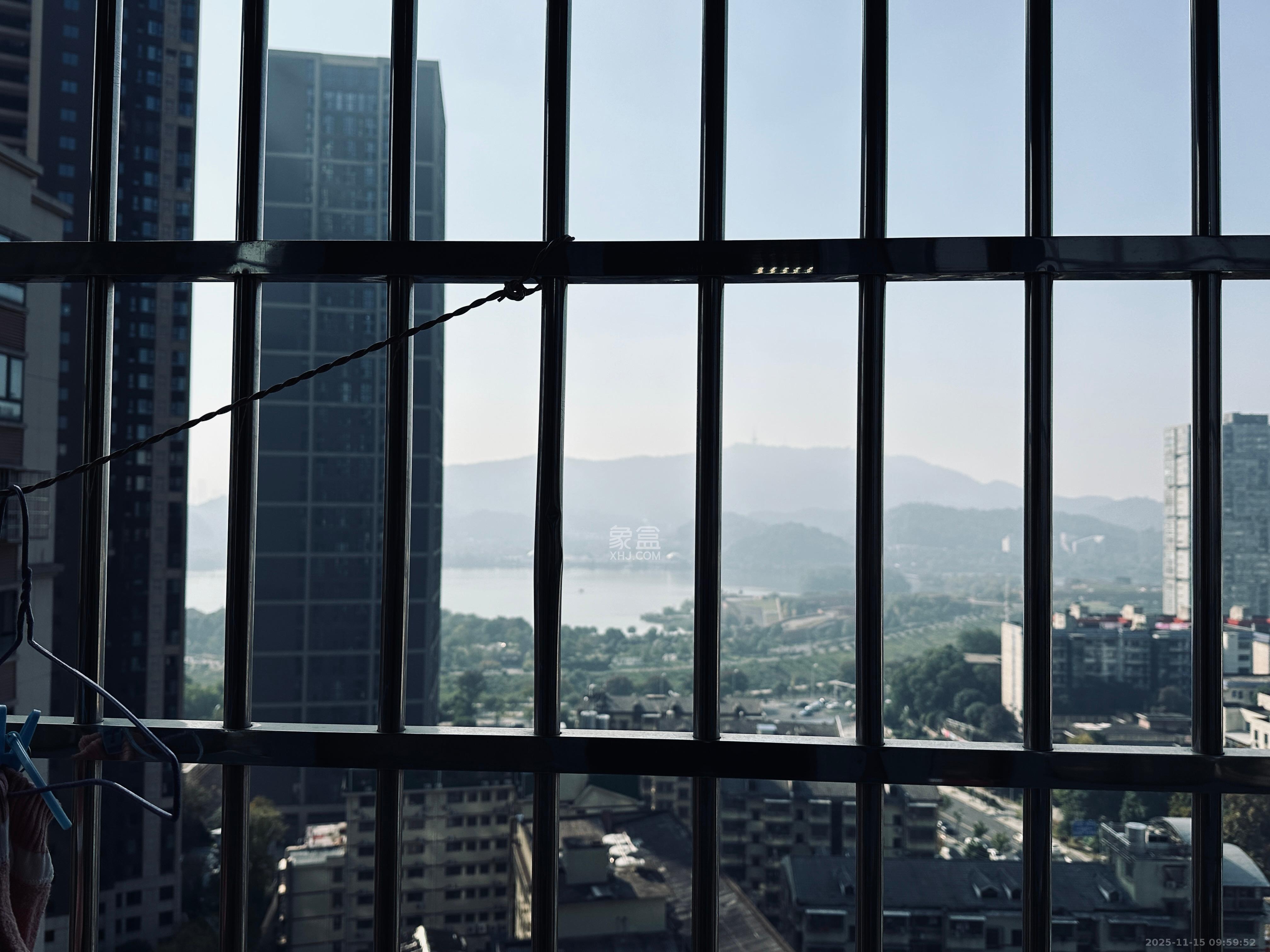 丰禧园  2室1厅1卫    2400.0元/月室内图