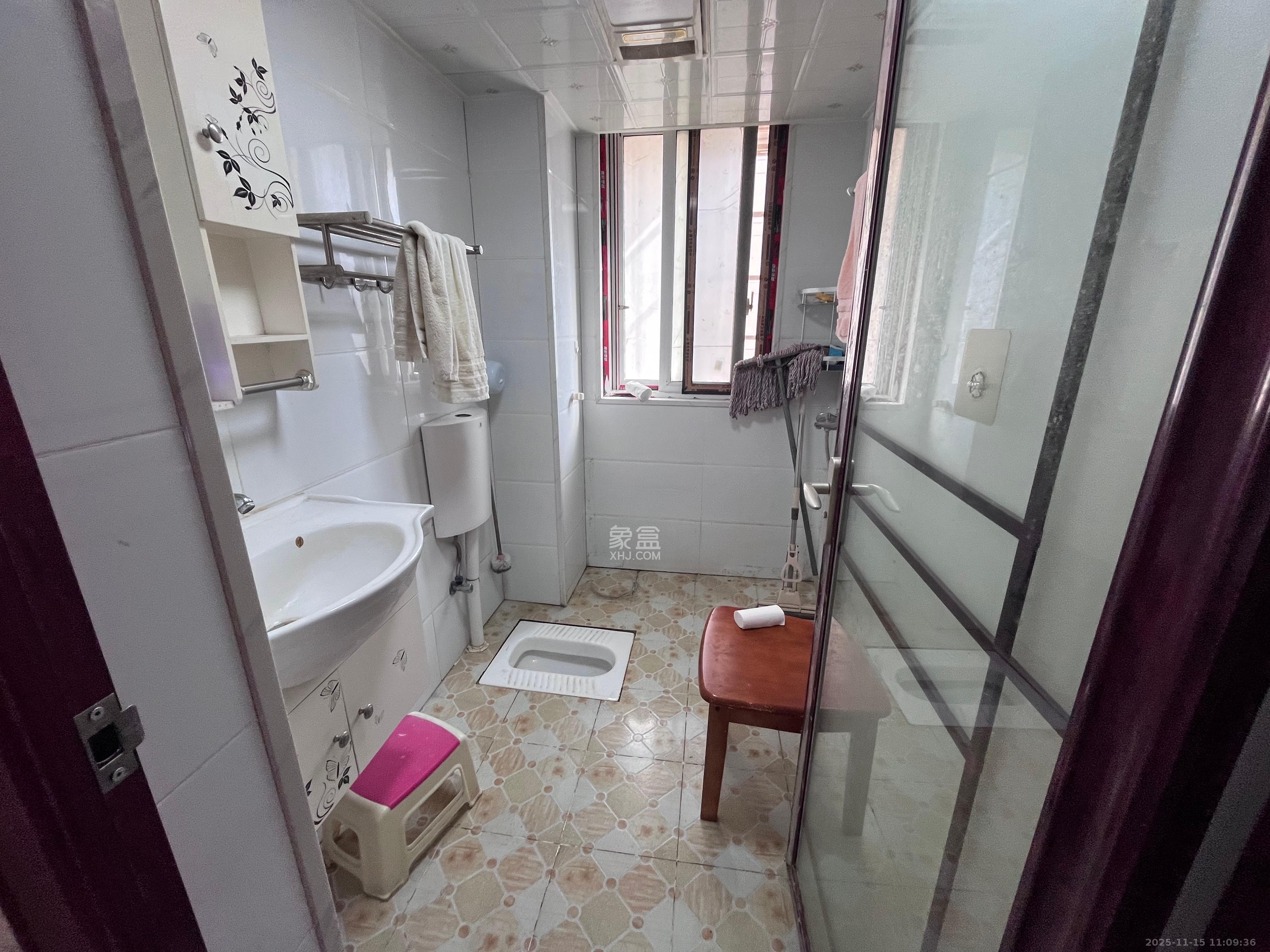 桥头家苑一期  2室2厅1卫    1600.0元/月室内图