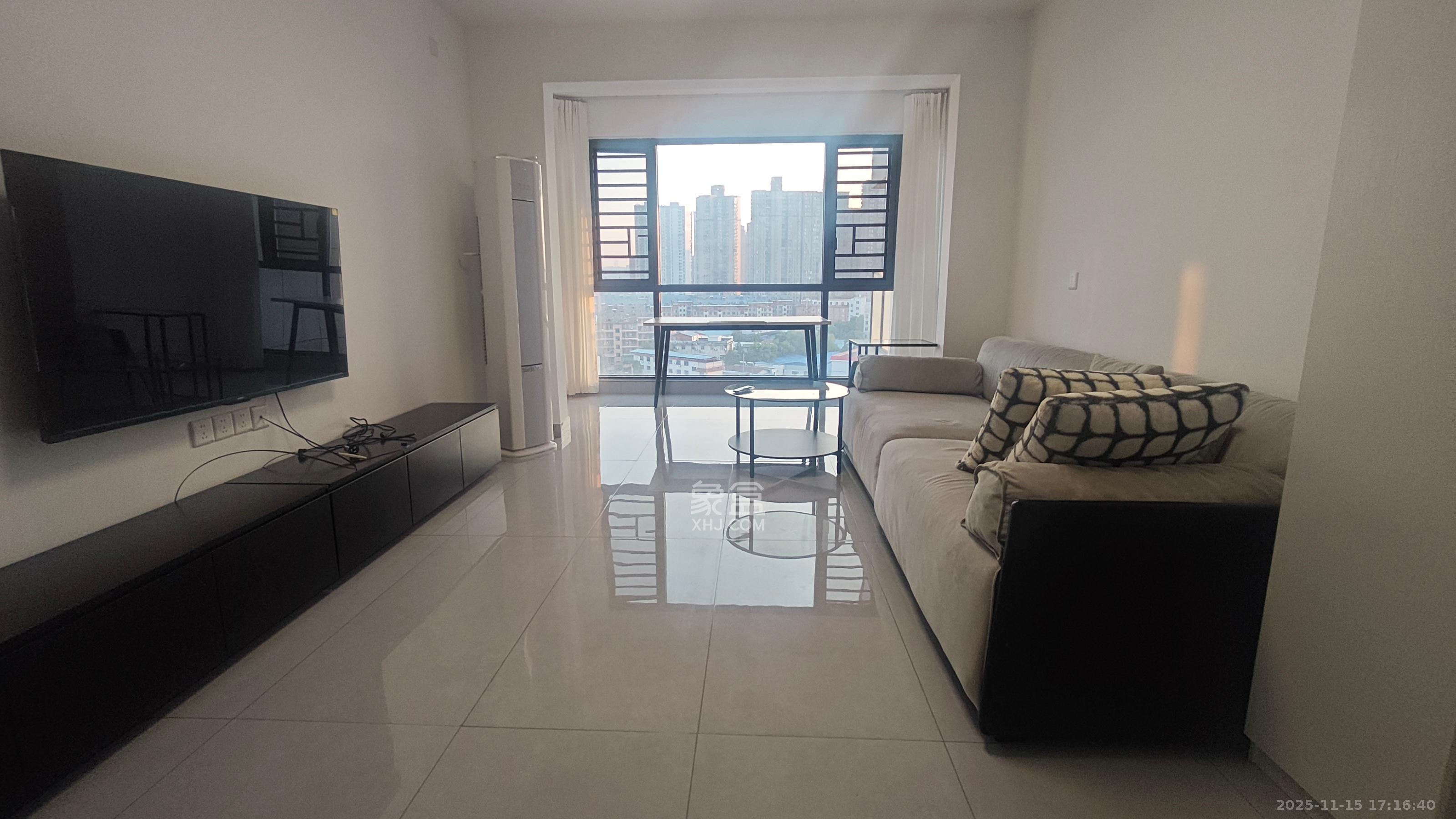 国润月湖郡 3室3厅2卫 3200.0元/月 国润月湖郡 3室3厅2卫 3200.0元/月室内图