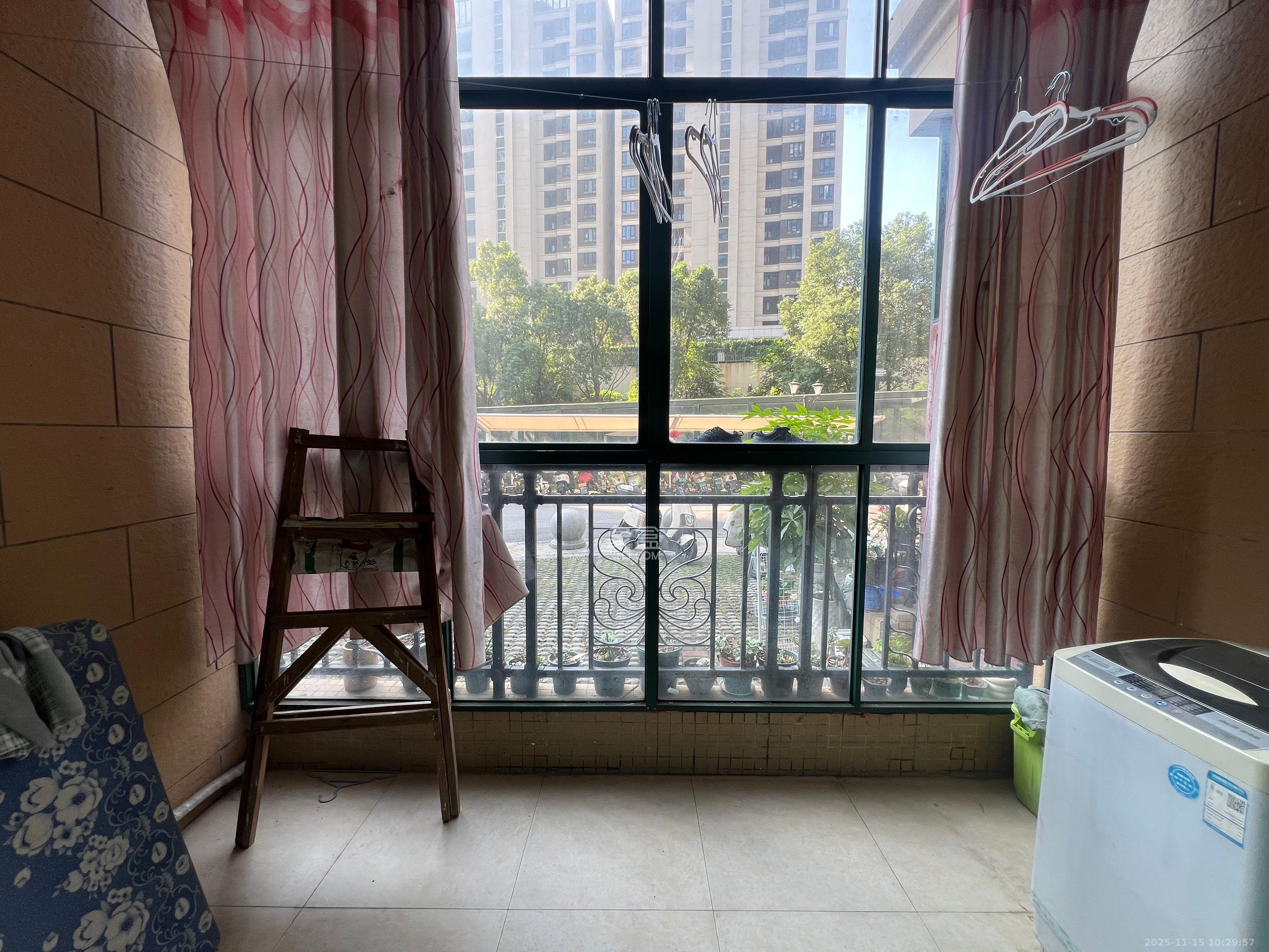 恒大雅苑 3室2厅1卫 2000.0元/月 恒大雅苑 3室2厅1卫 2000.0元/月室内图