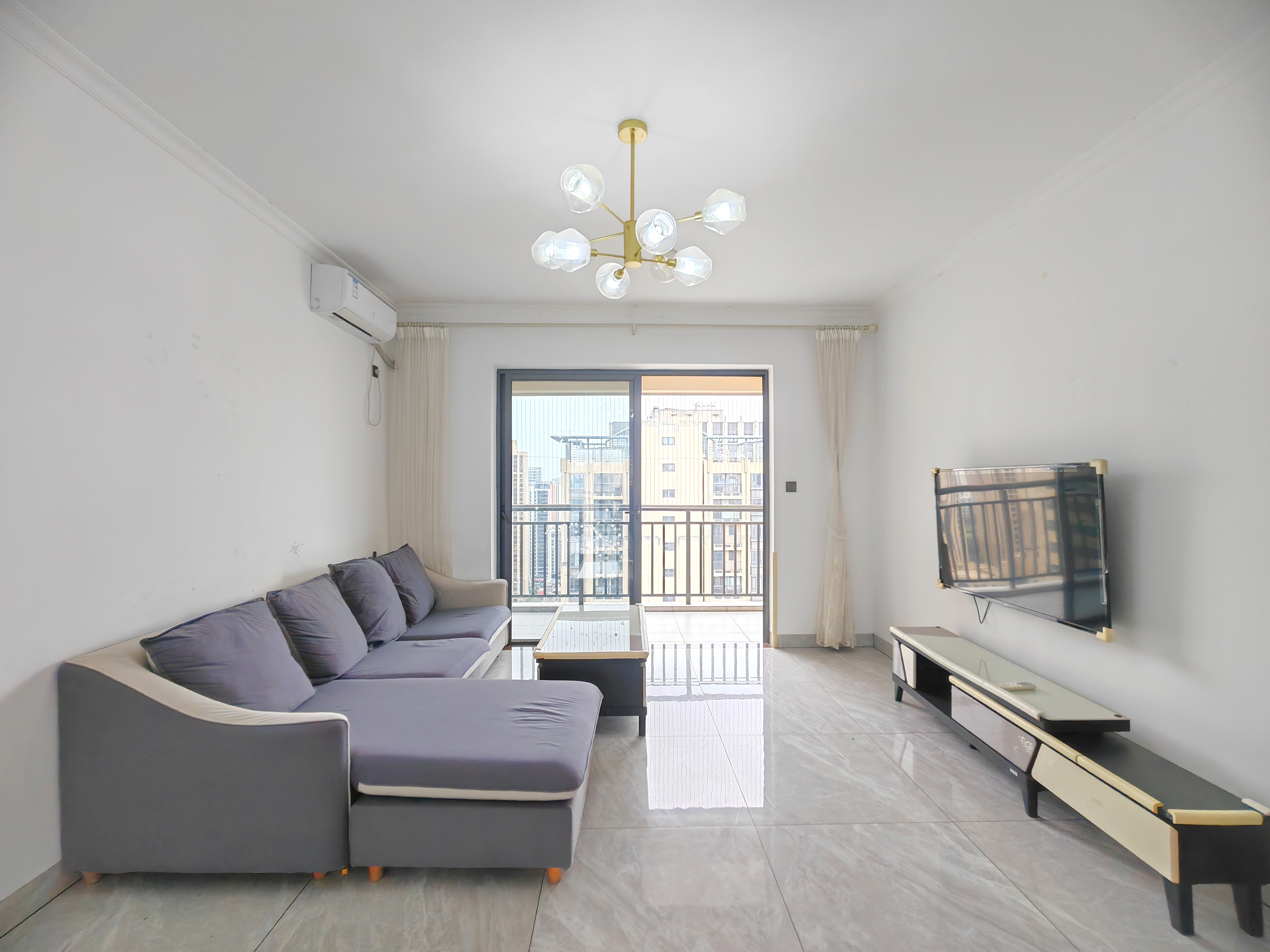 海航豪庭北苑  3室2厅2卫    5200.0元/月