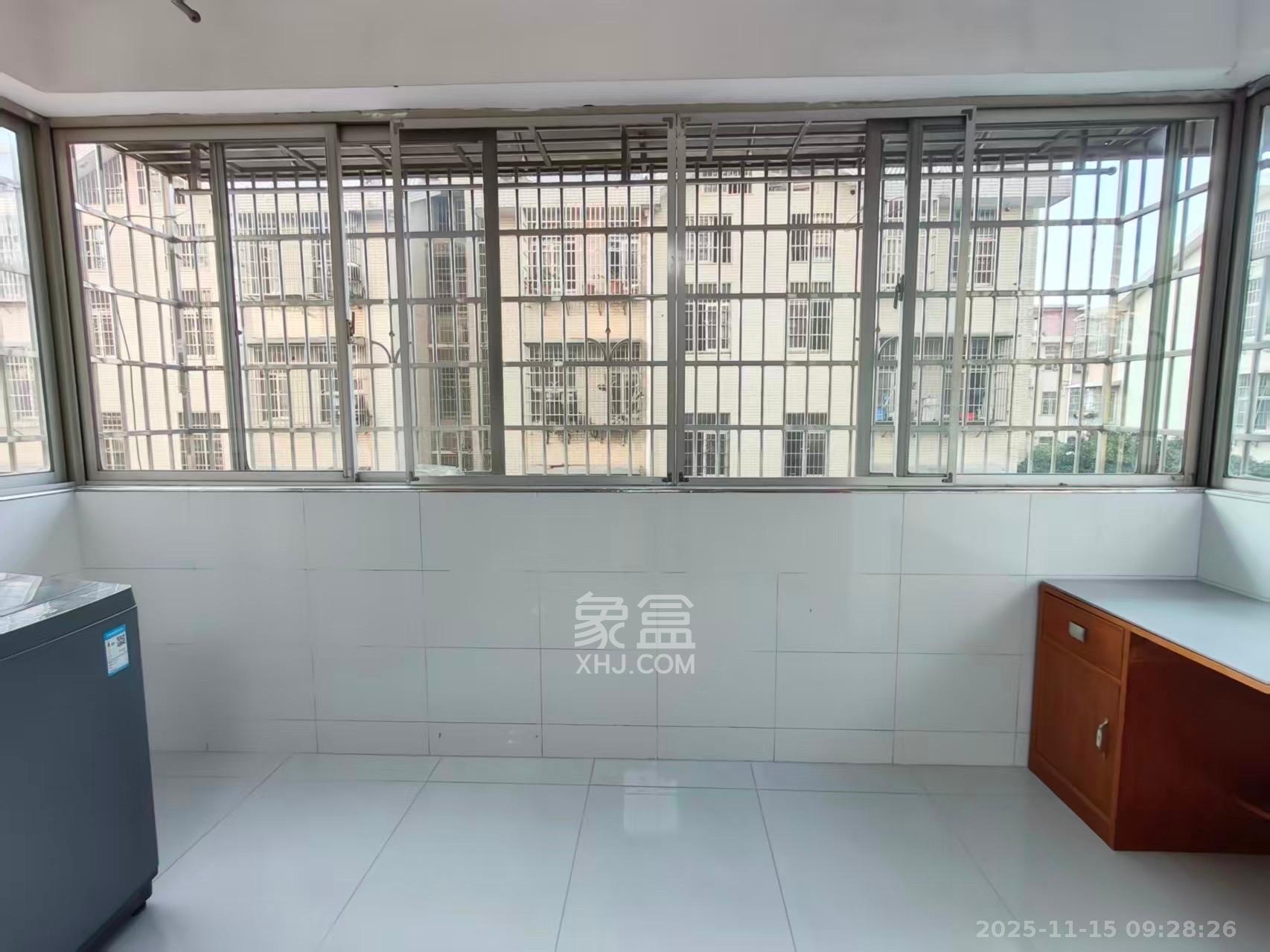 府后路安置小区(道坡小区) 2室2厅1卫 1600.0元/月 府后路安置小区(道坡小区) 2室2厅1卫 1600.0元/月室内图