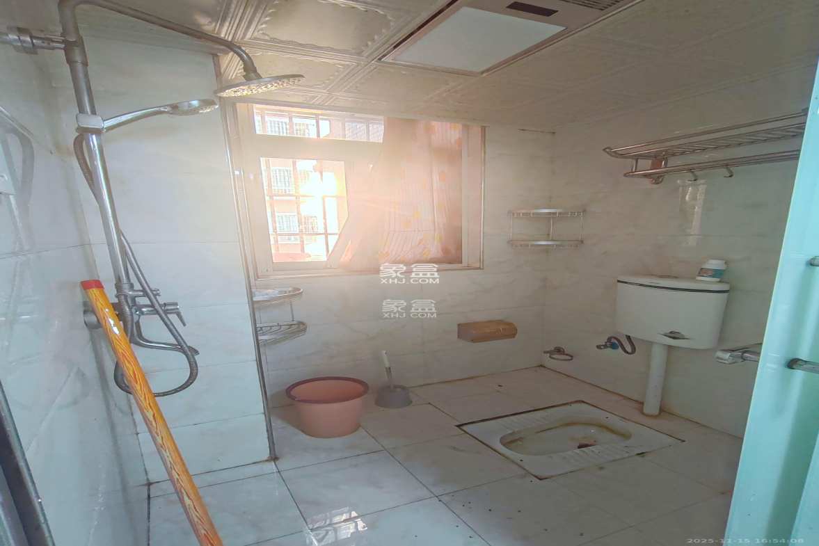 骑龙安置小区 2室2厅1卫 1800.0元/月 骑龙安置小区 2室2厅1卫 1800.0元/月室内图