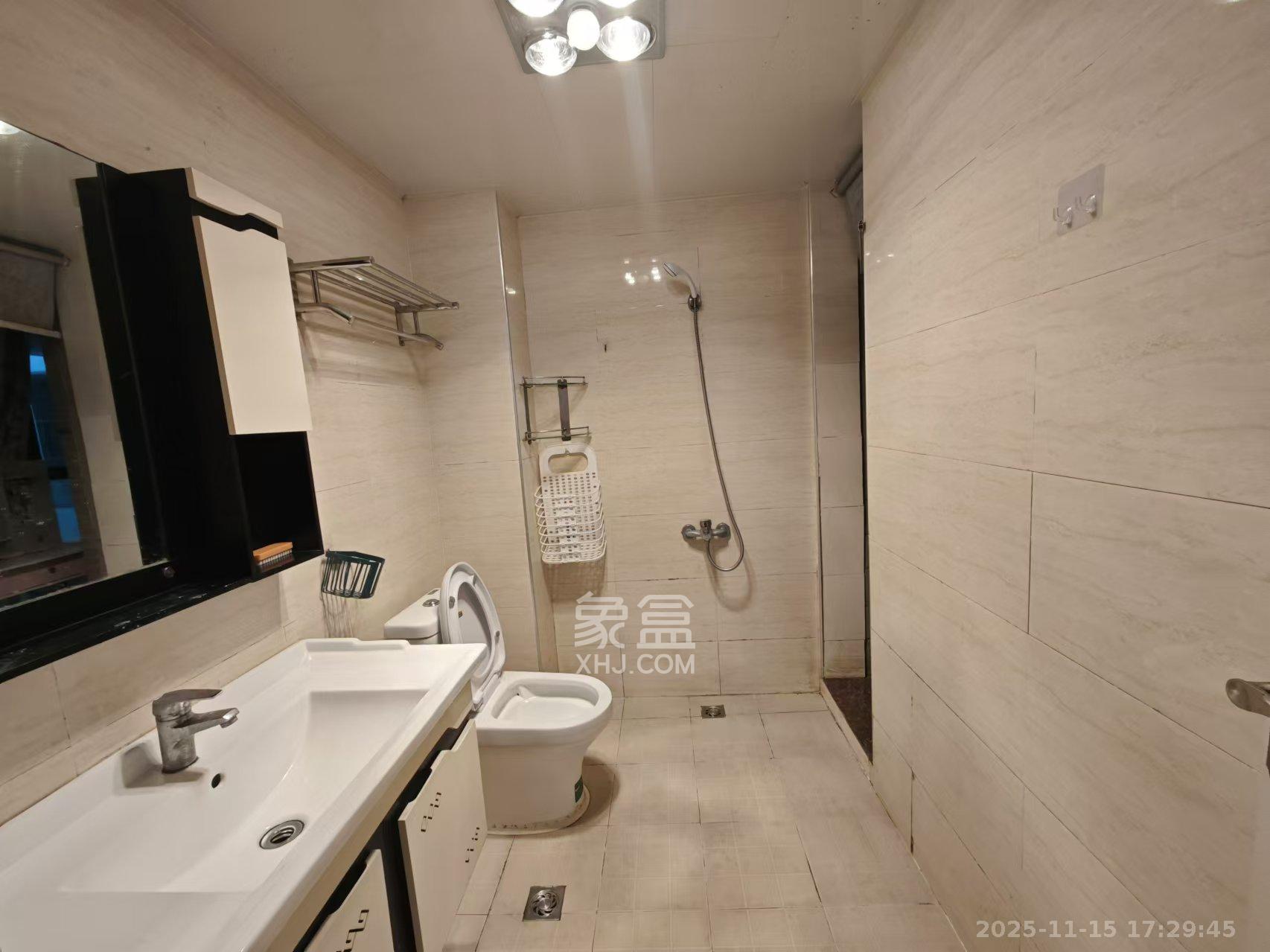 香江锦城  2室2厅1卫    2500.0元/月室内图