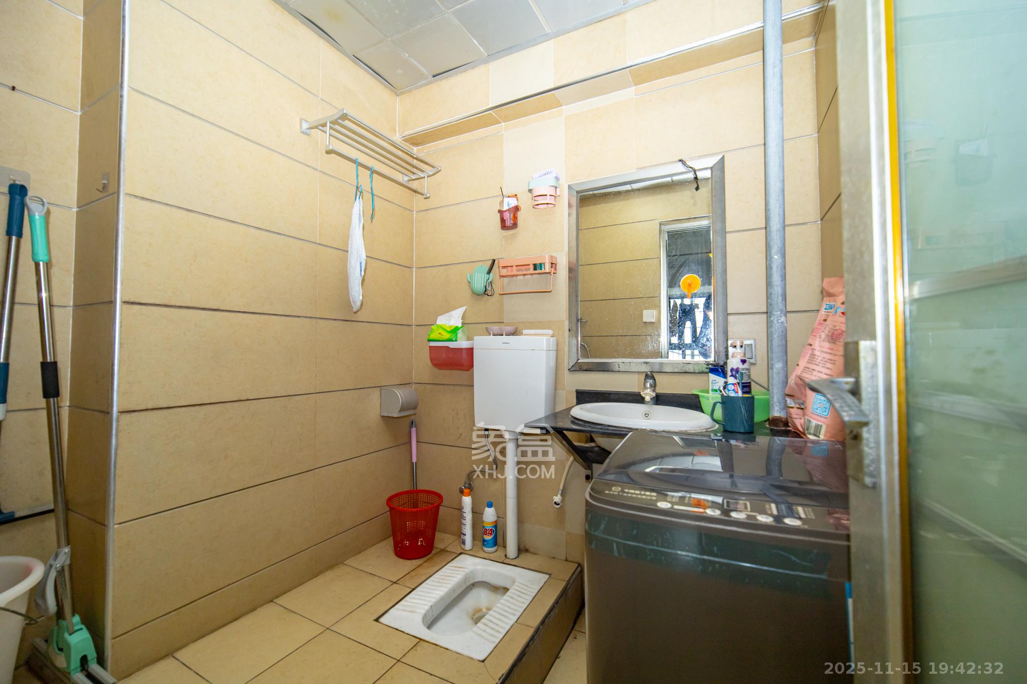 尚都花园城  2室1厅1卫    26.6万卫生间