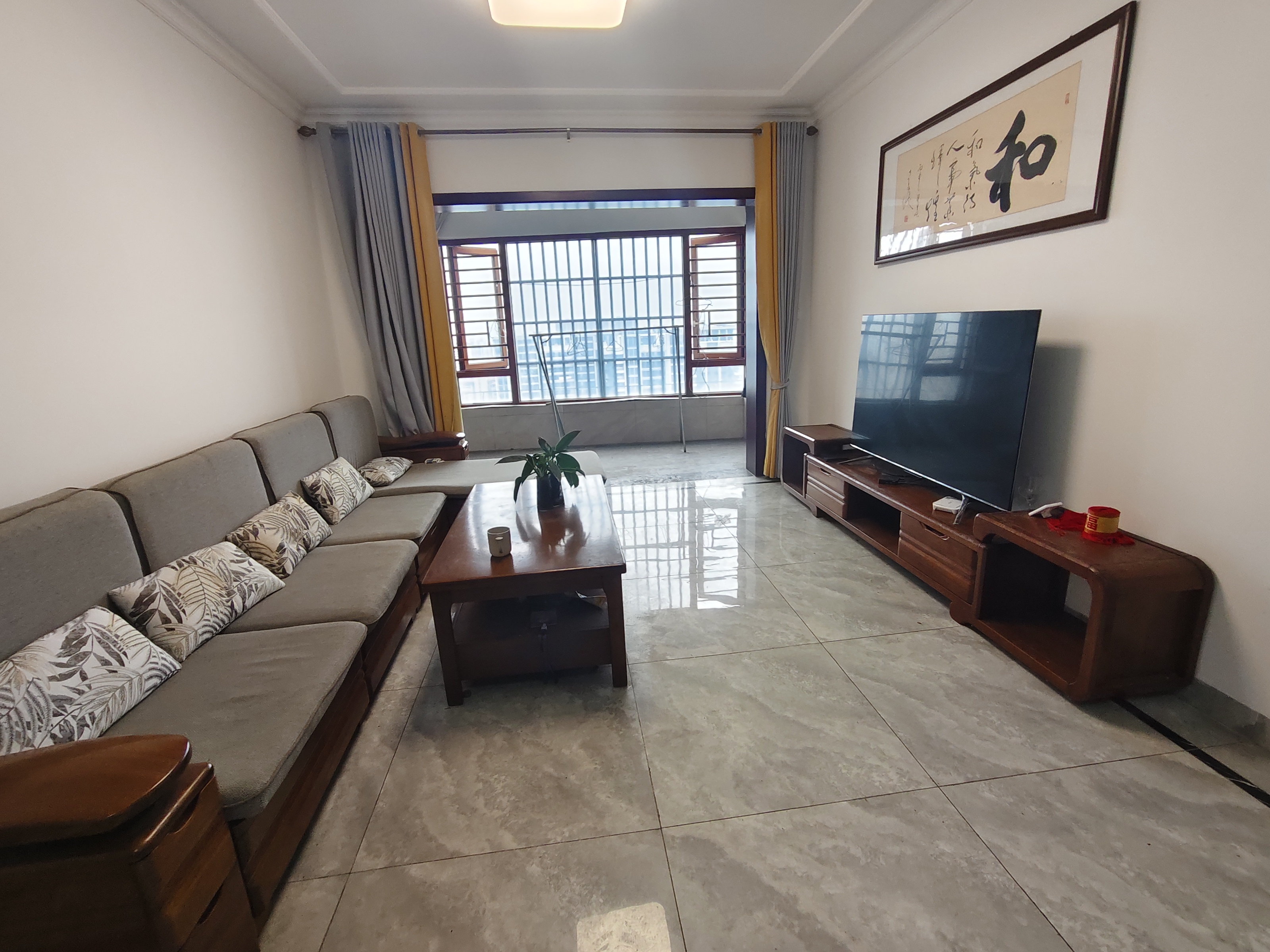 消防总队琼山住宅小区 3室2厅3卫 3000.0元/月 消防总队琼山住宅小区 3室2厅3卫 3000.0元/月室内图