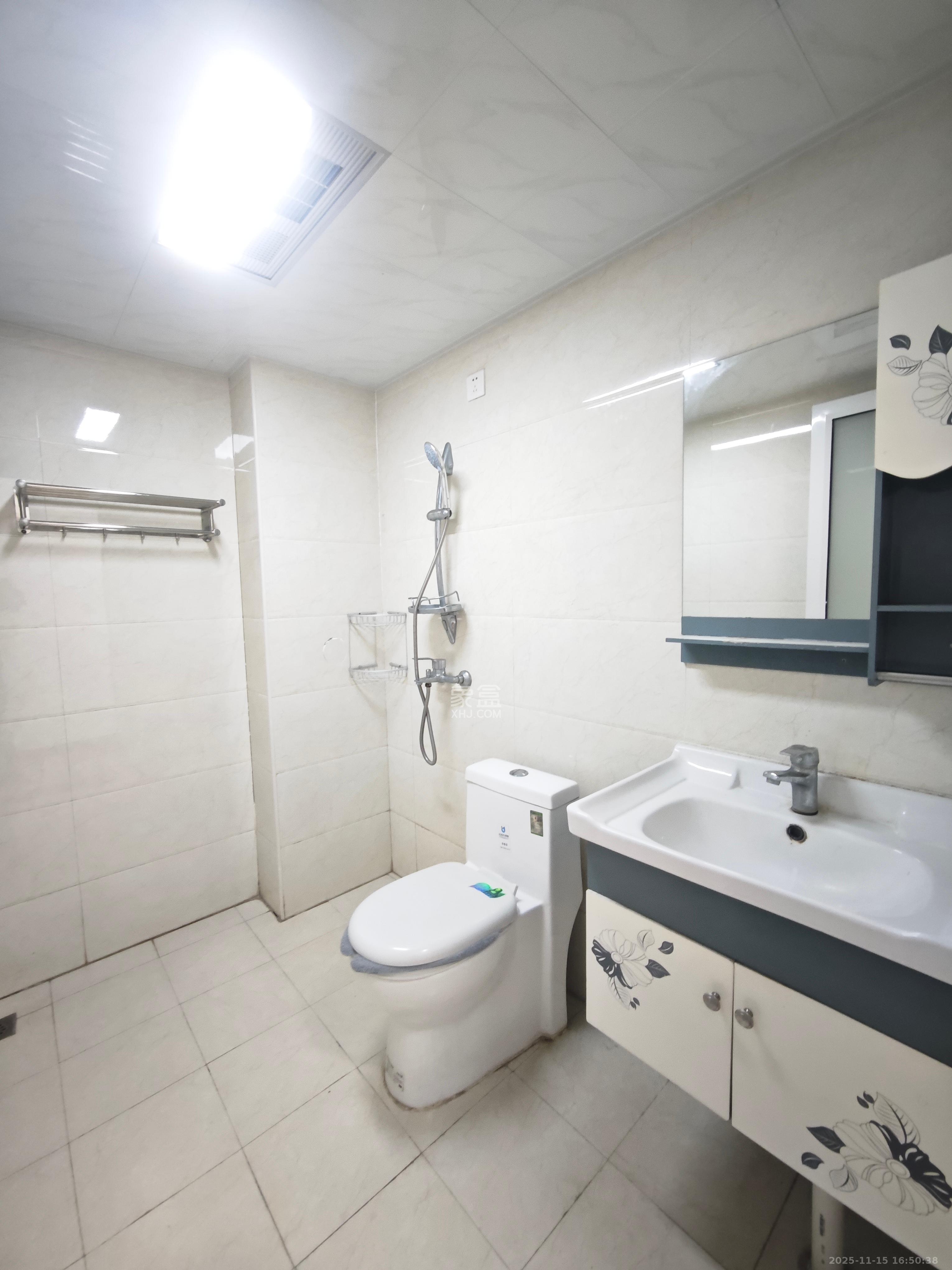 中国铁建梅溪青秀二期  4室2厅2卫    2800.0元/月室内图