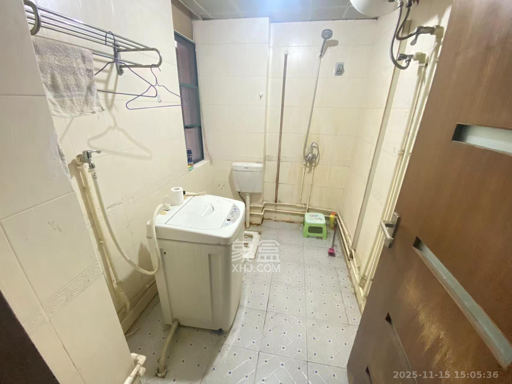 华盛家园 3室2厅2卫 2000.0元/月 华盛家园 3室2厅2卫 2000.0元/月室内图