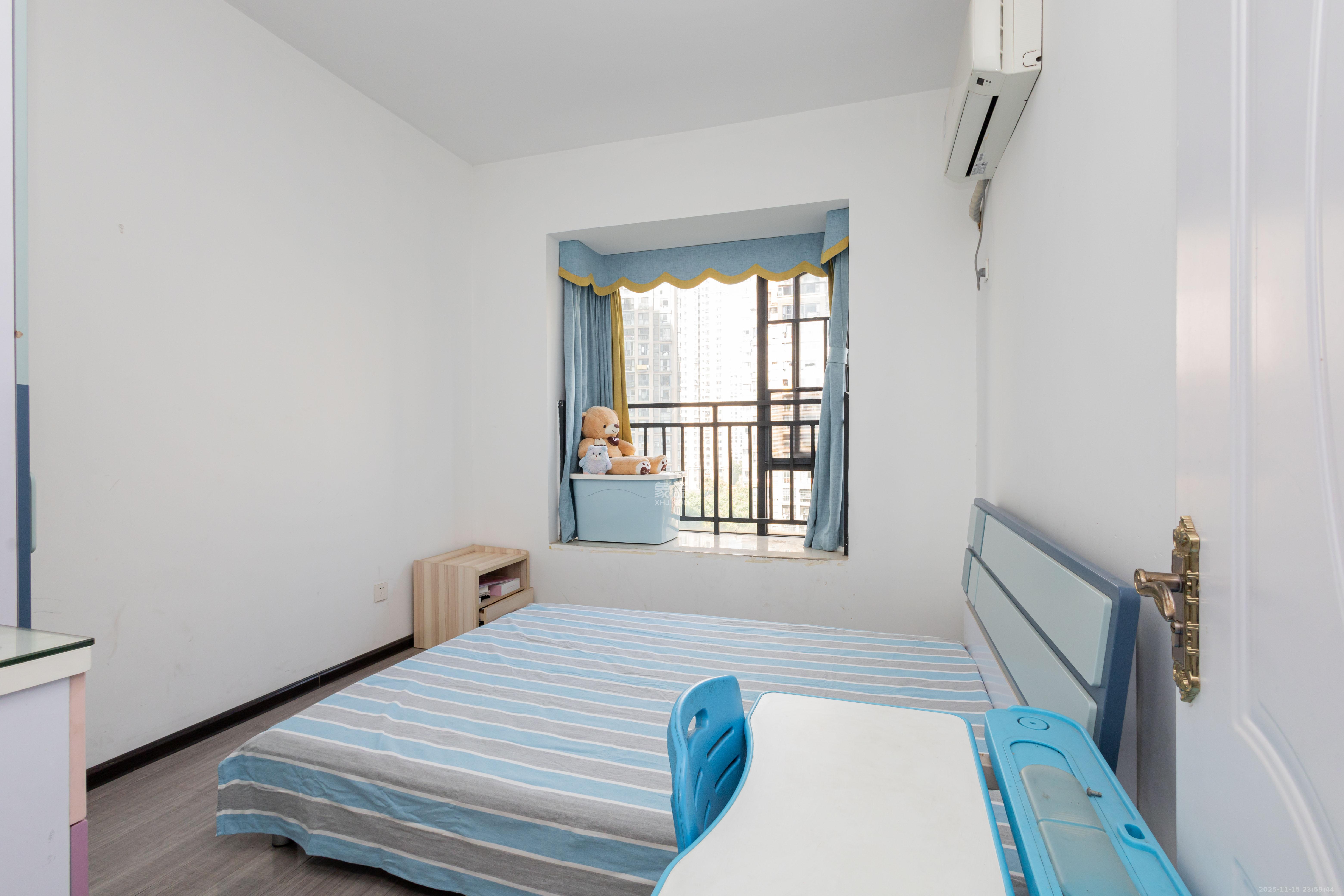 辉煌国际城一期  3室2厅1卫    110.0万卧室