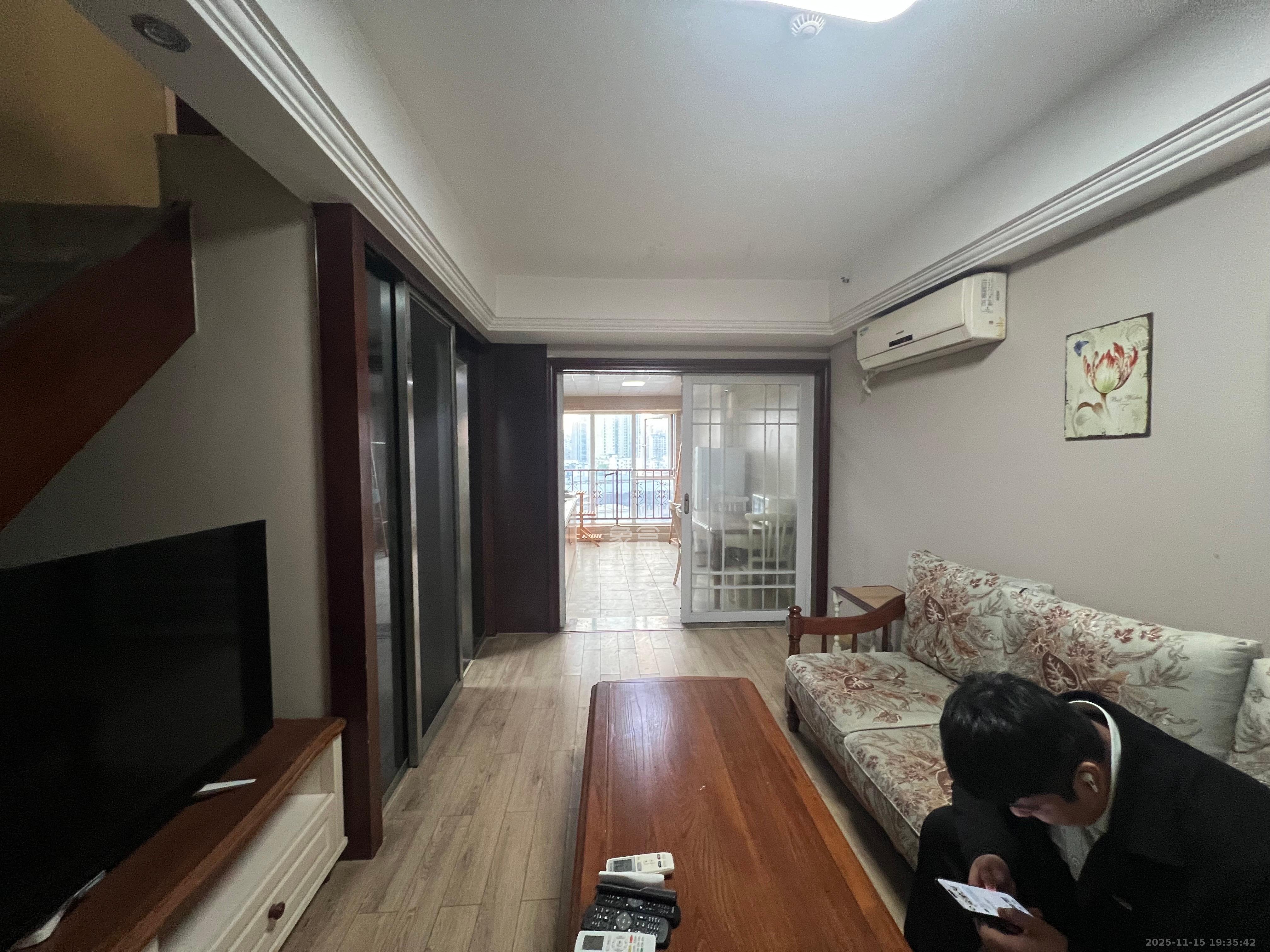 鸥波港湾 2室1厅2卫 2200.0元/月 鸥波港湾 2室1厅2卫 2200.0元/月室内图