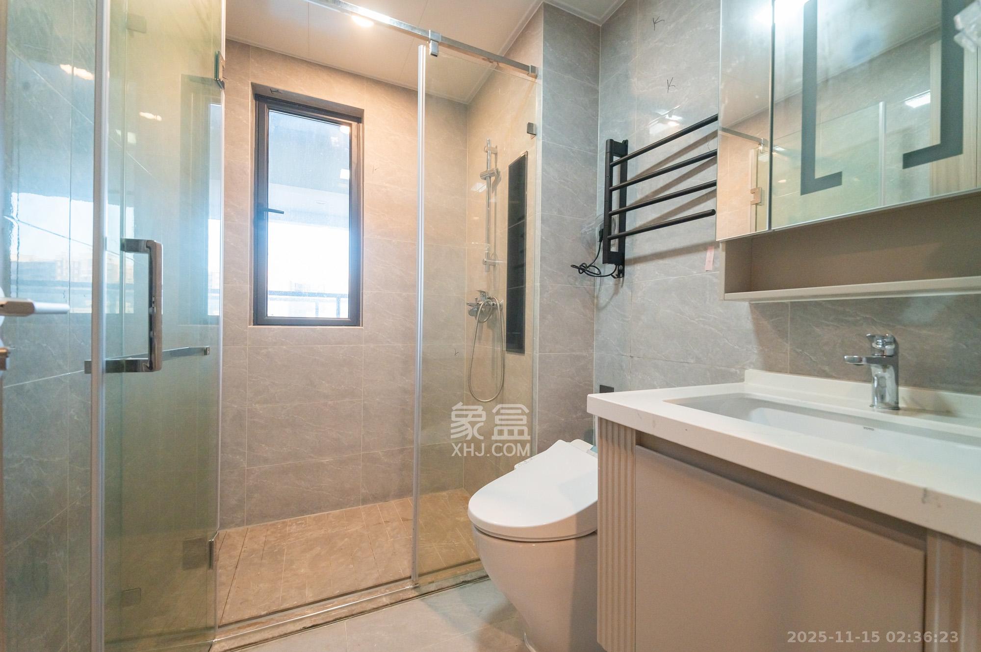 三一云谷 3室2厅2卫 120.0万 三一云谷 3室2厅2卫 120.0万卫生间