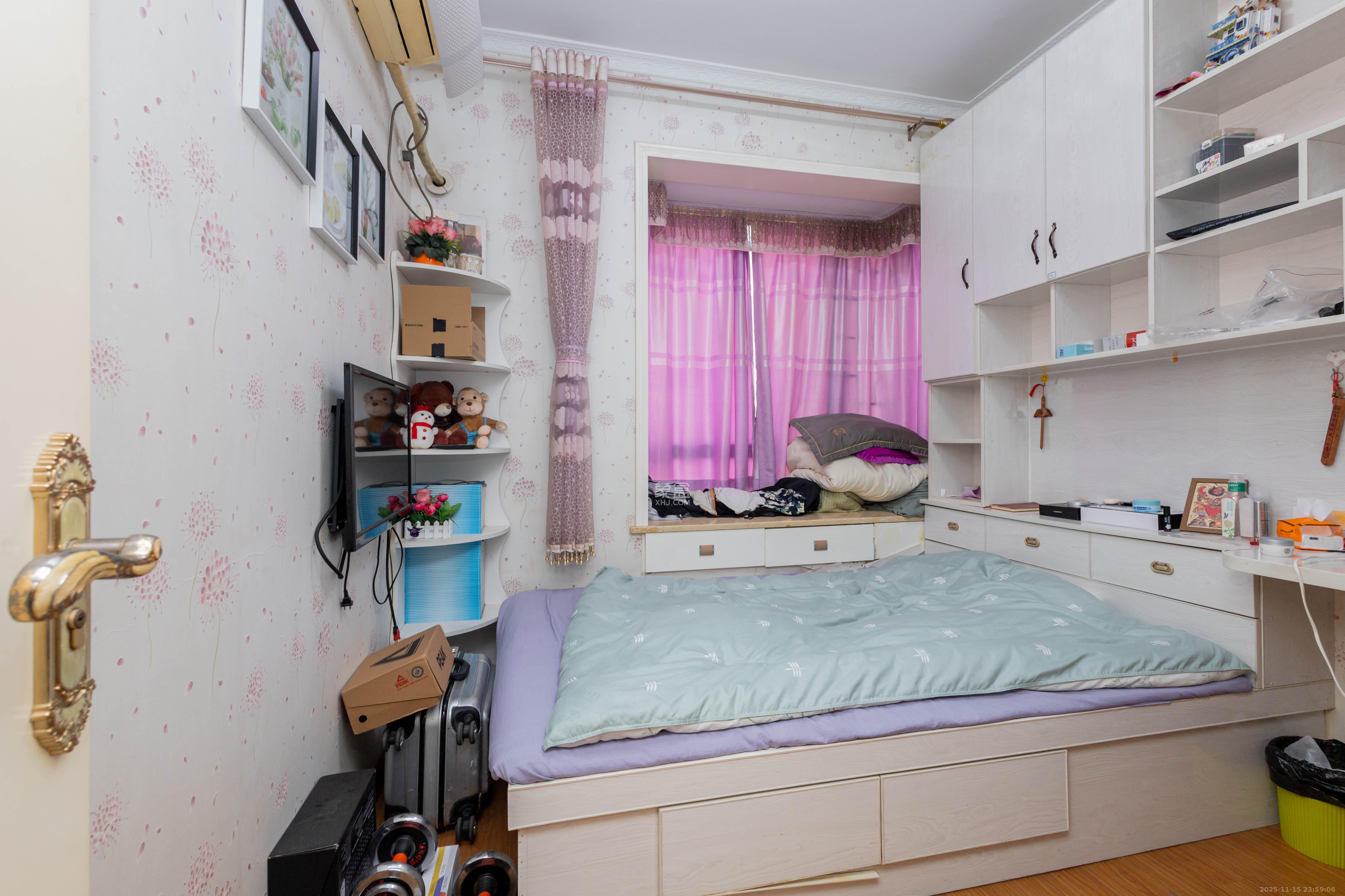 东岸城邦 3室2厅2卫 88.0万 东岸城邦 3室2厅2卫 88.0万卧室