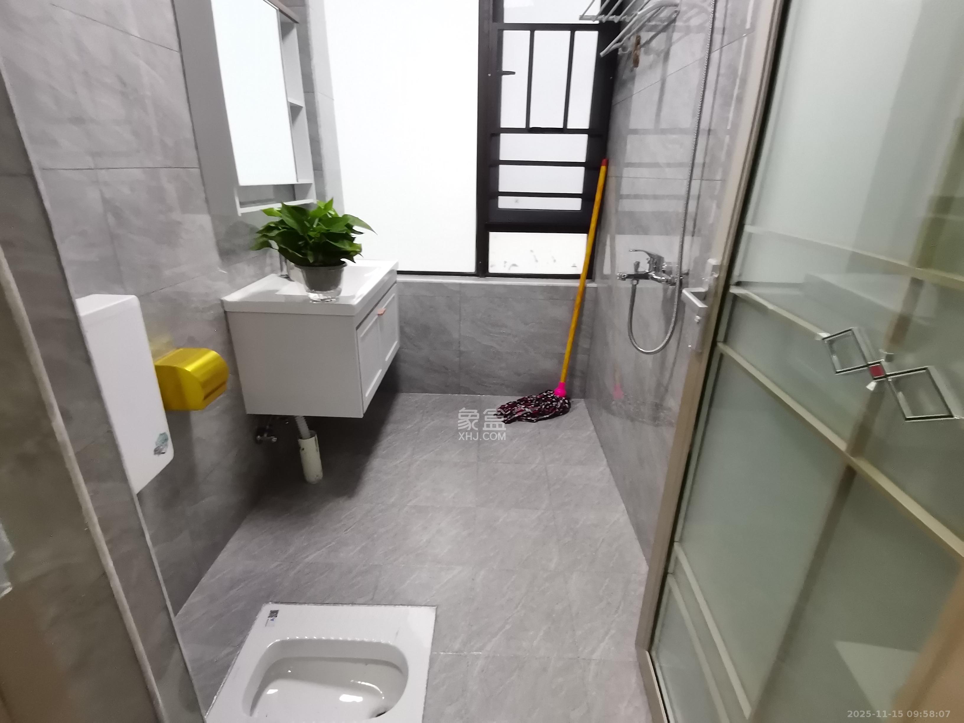 国泰九龙湾  2室2厅1卫    1700.0元/月室内图