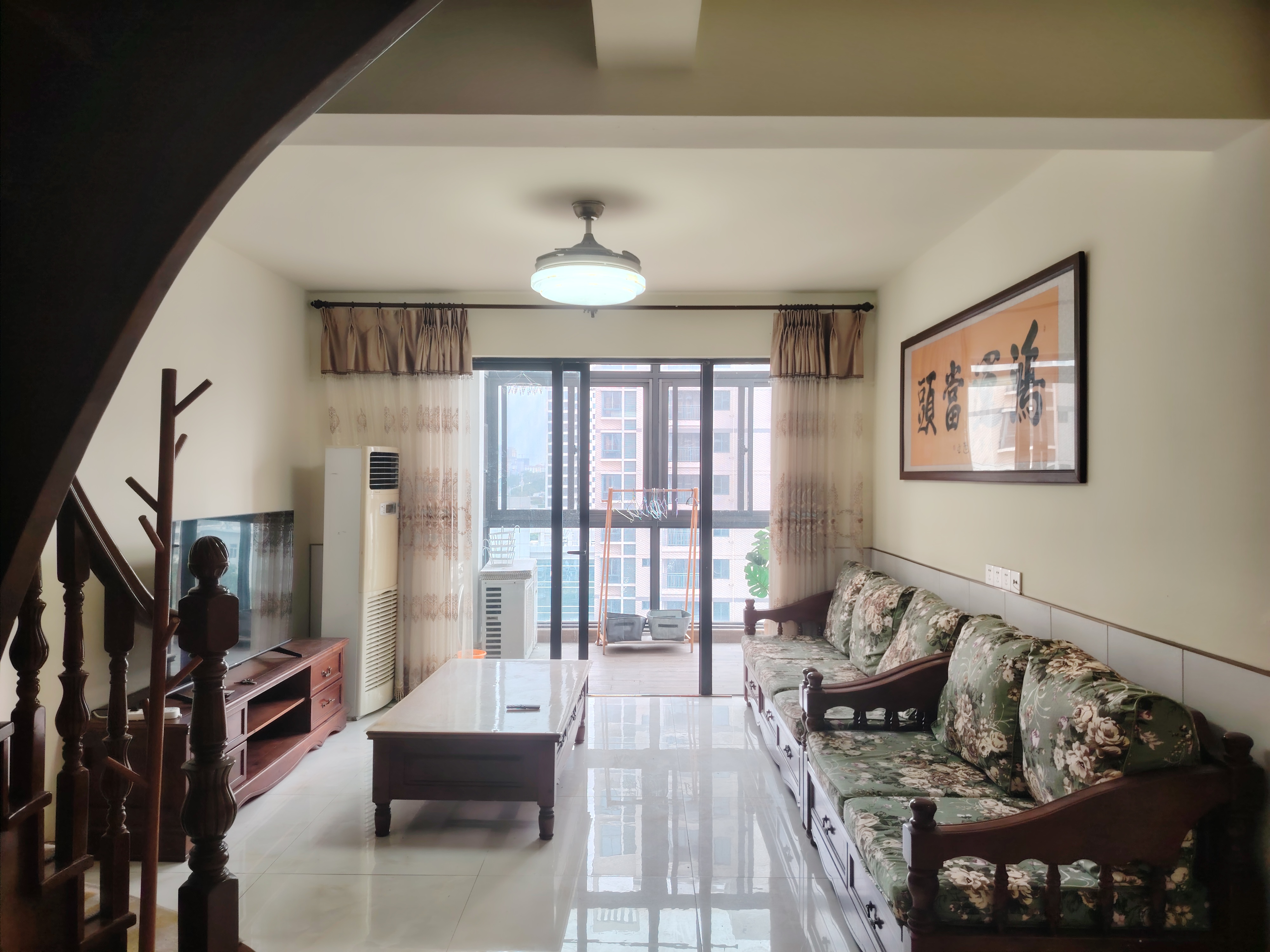 紫泉花坊  4室2厅2卫    3200.0元/月