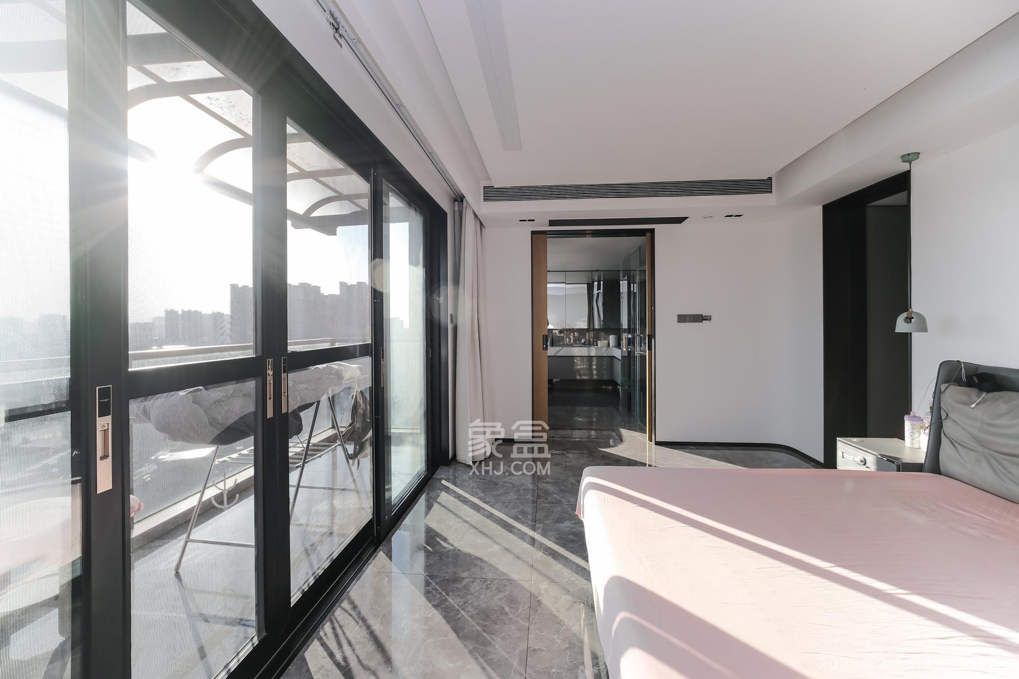 合能枫丹新里 5室2厅2卫 350.0万 合能枫丹新里 5室2厅2卫 350.0万卧室