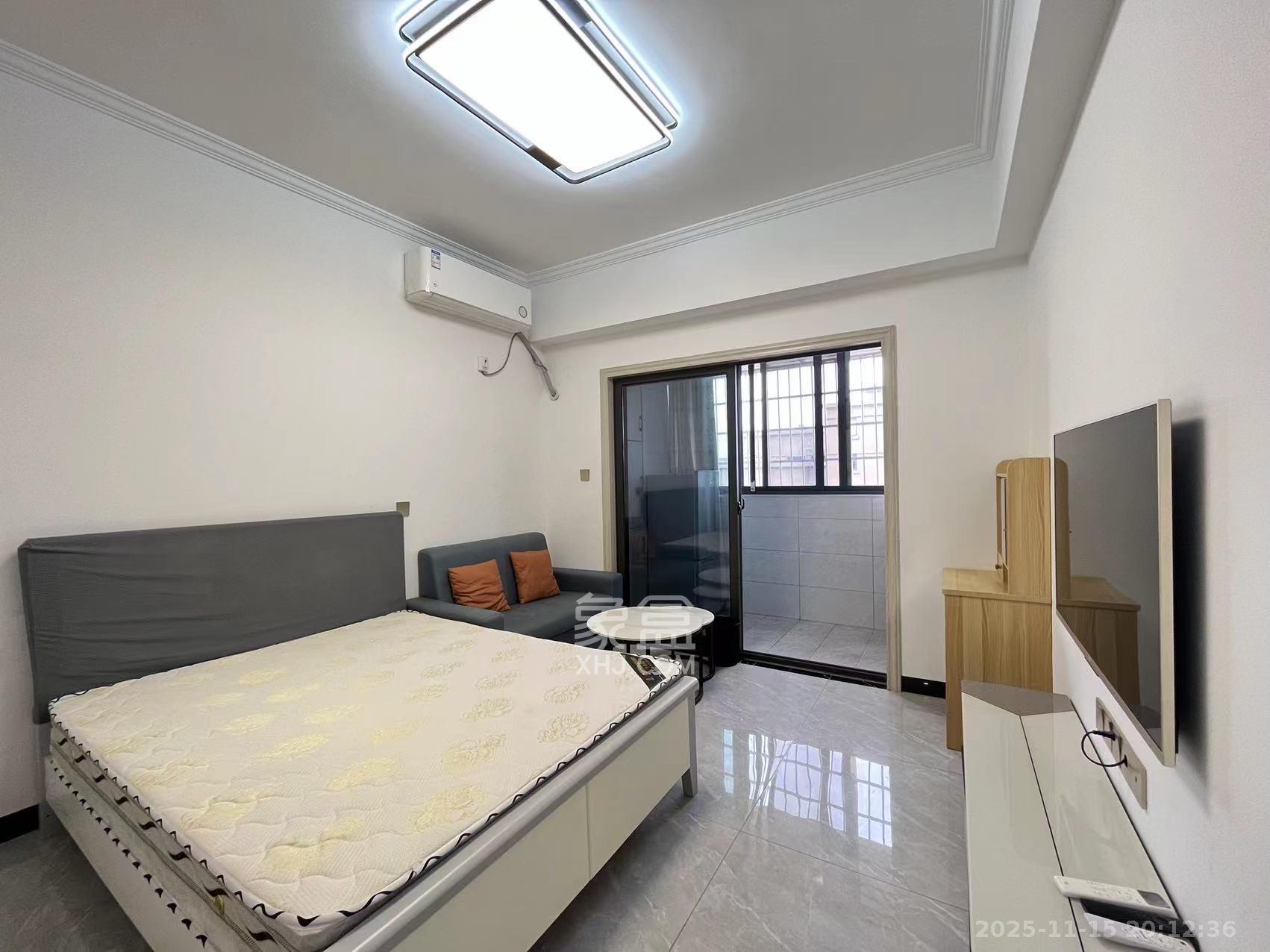 嘉雨兴园  1室1厅1卫    1700.0元/月室内图