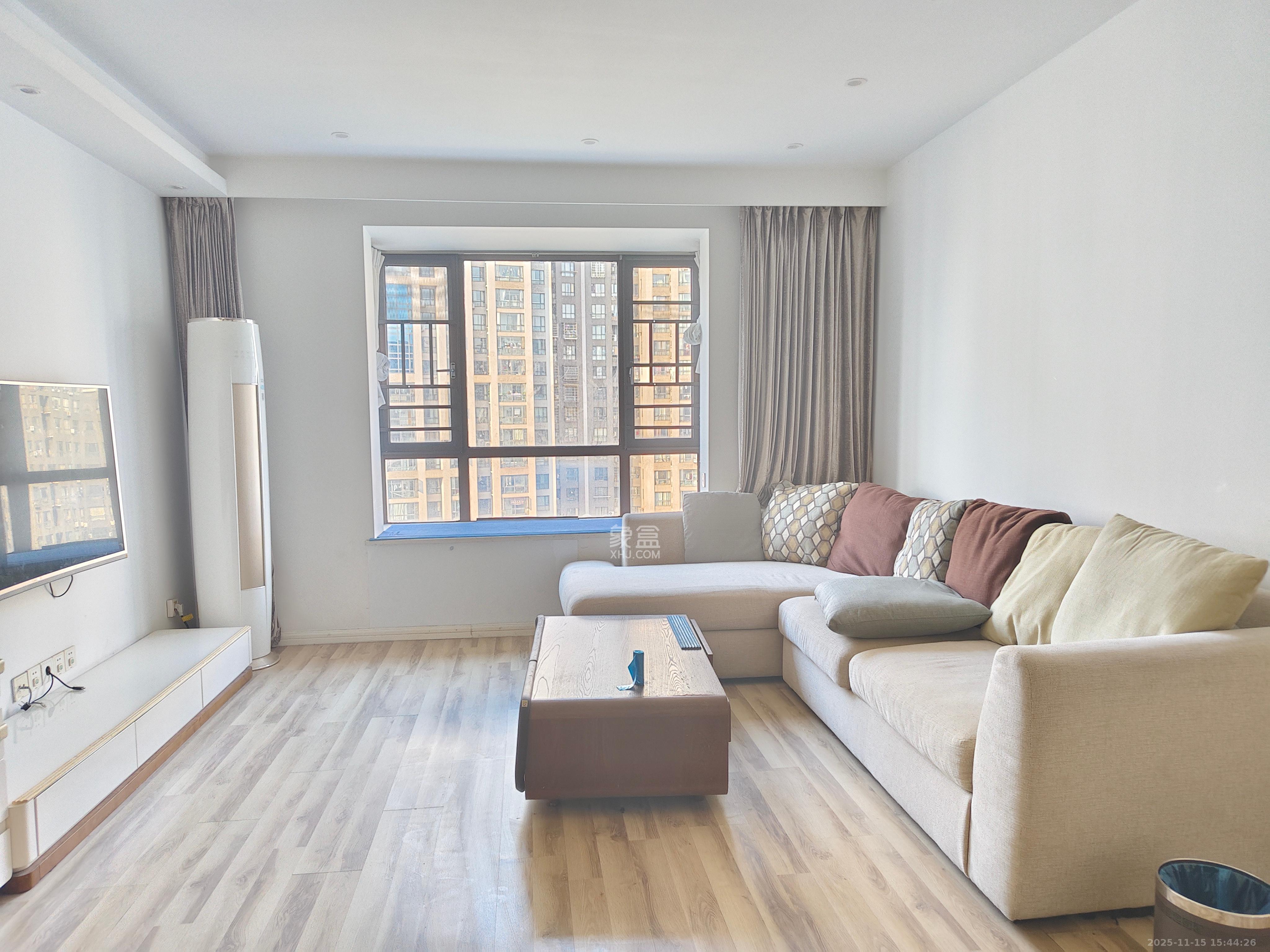 HC新城（建工集团单位房）  2室1厅1卫    2400.0元/月