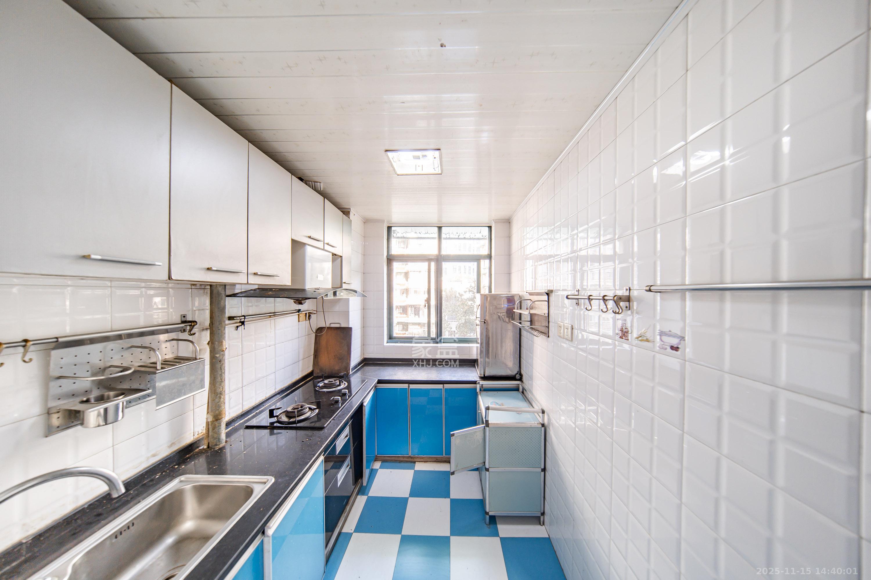 四季阳光花城 3室2厅2卫 133.0万 四季阳光花城 3室2厅2卫 133.0万厨房