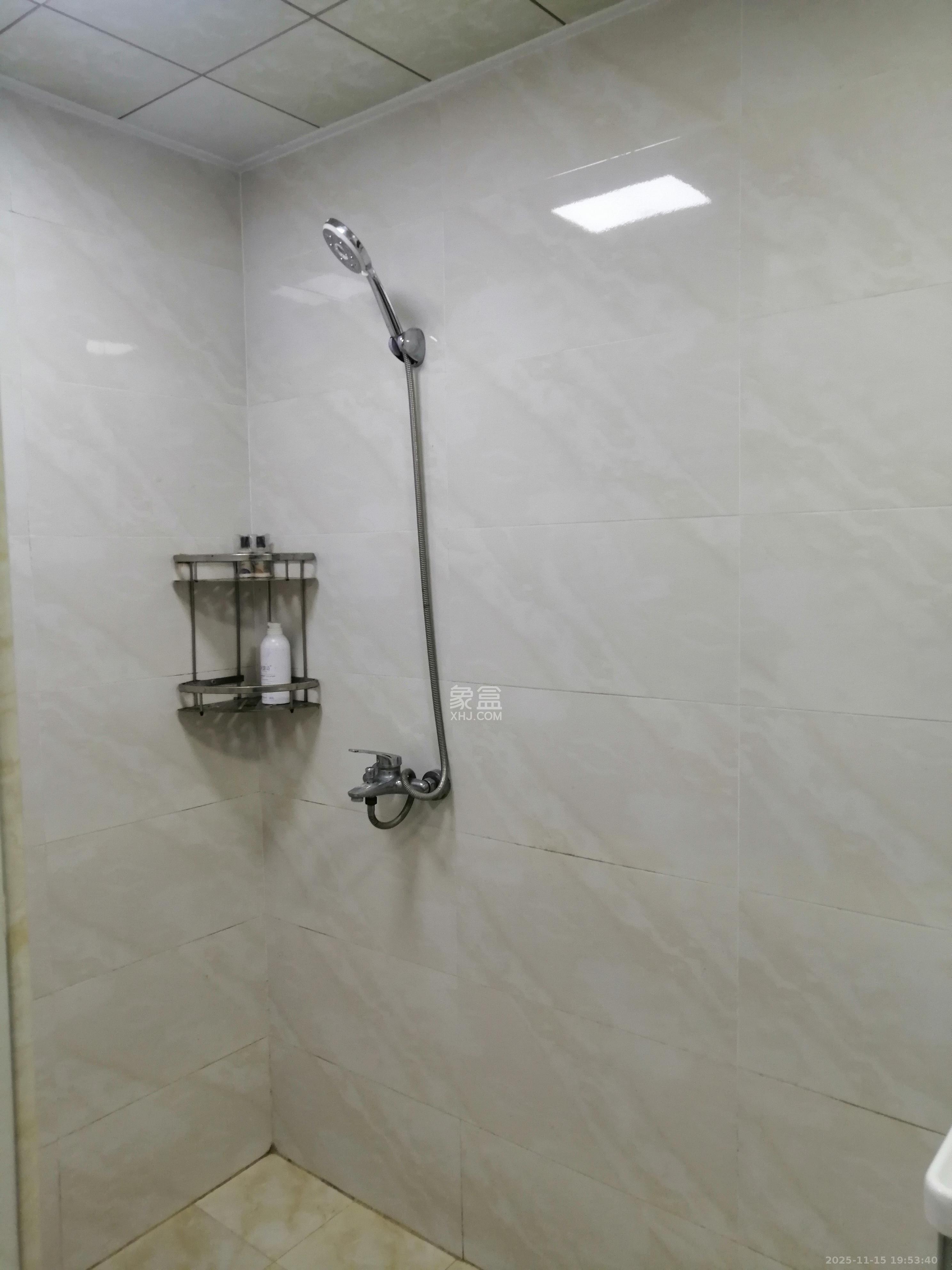 鄱阳佳郡 1室0厅0卫 1800.0元/月 鄱阳佳郡 1室0厅0卫 1800.0元/月室内图