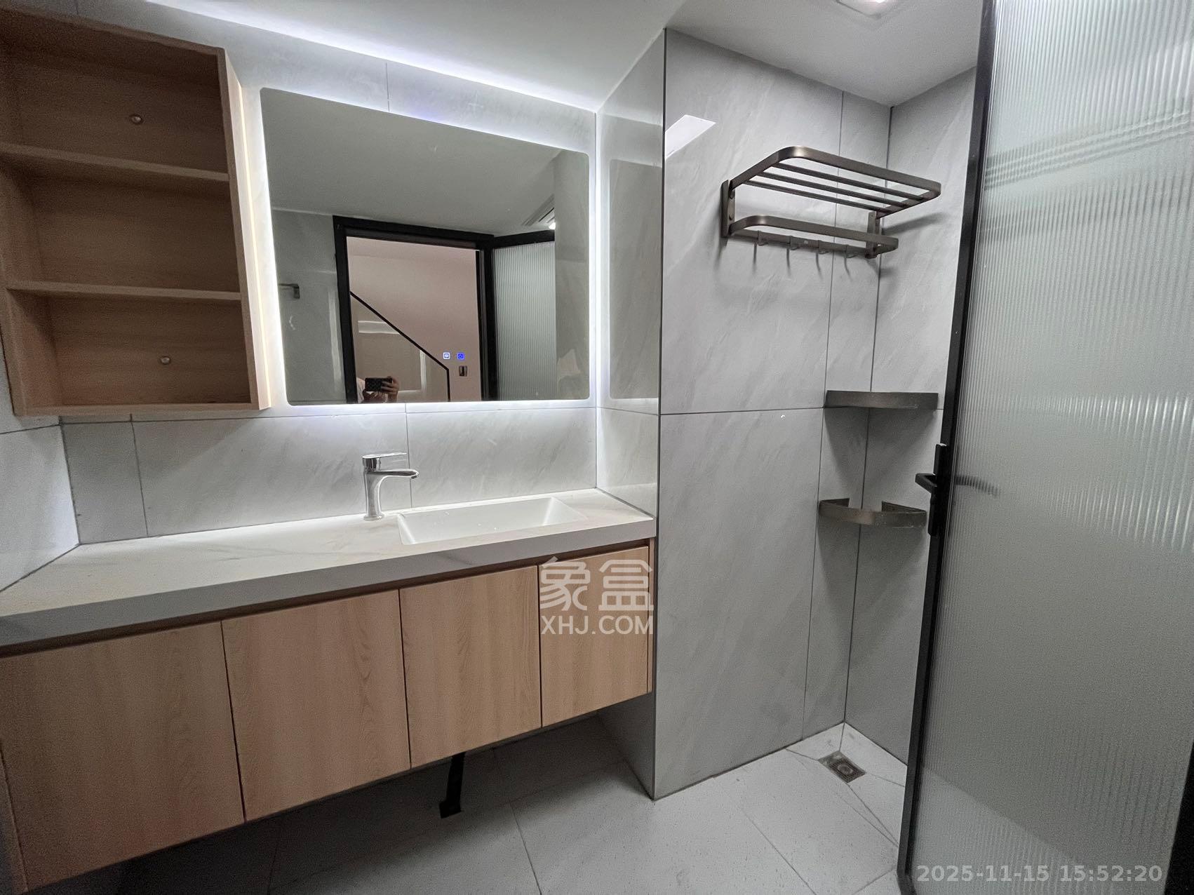 绿地新都会  1室1厅1卫    1500.0元/月室内图