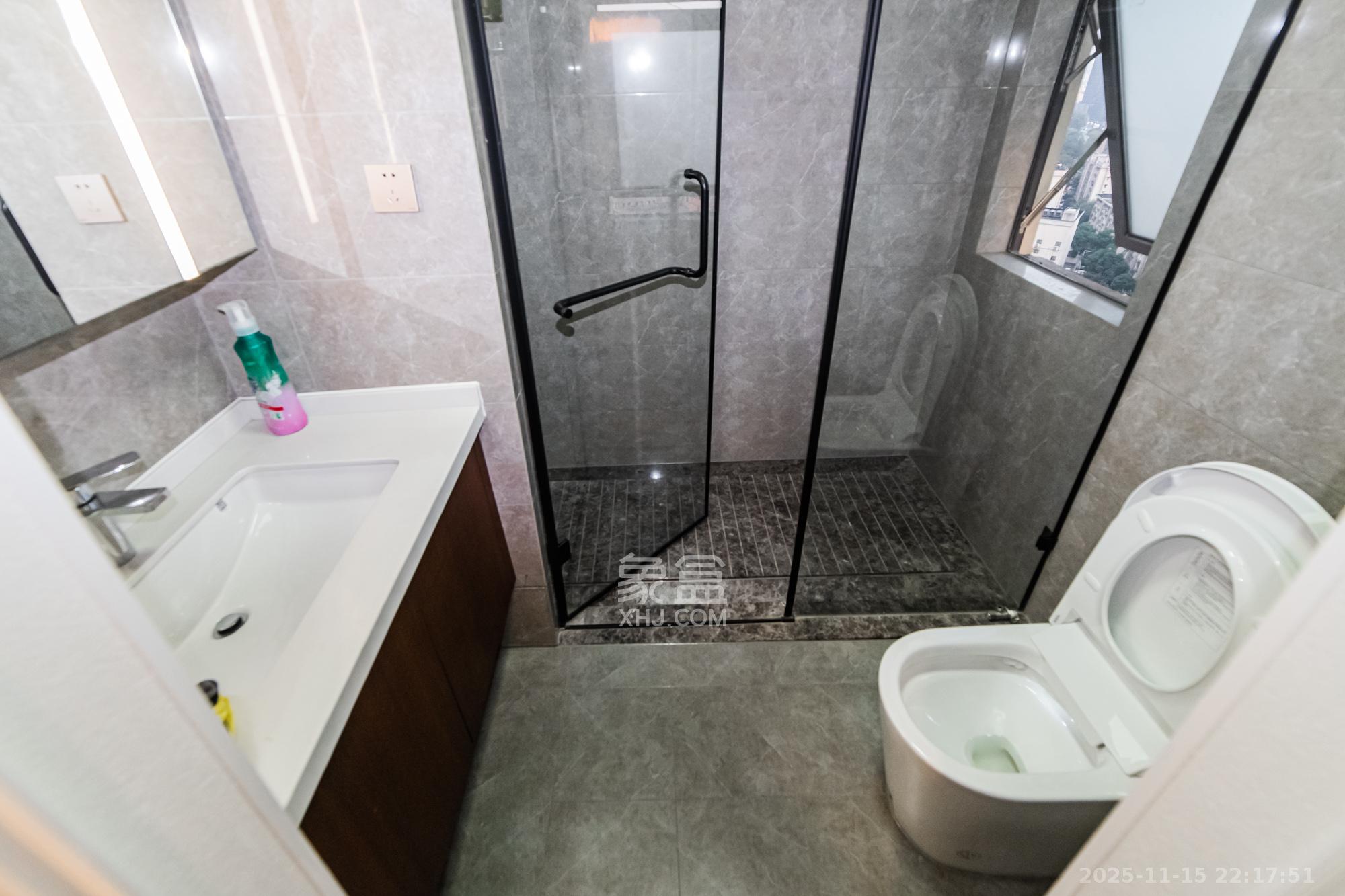 北辰瀚江府 4室2厅2卫 350.0万 北辰瀚江府 4室2厅2卫 350.0万卫生间