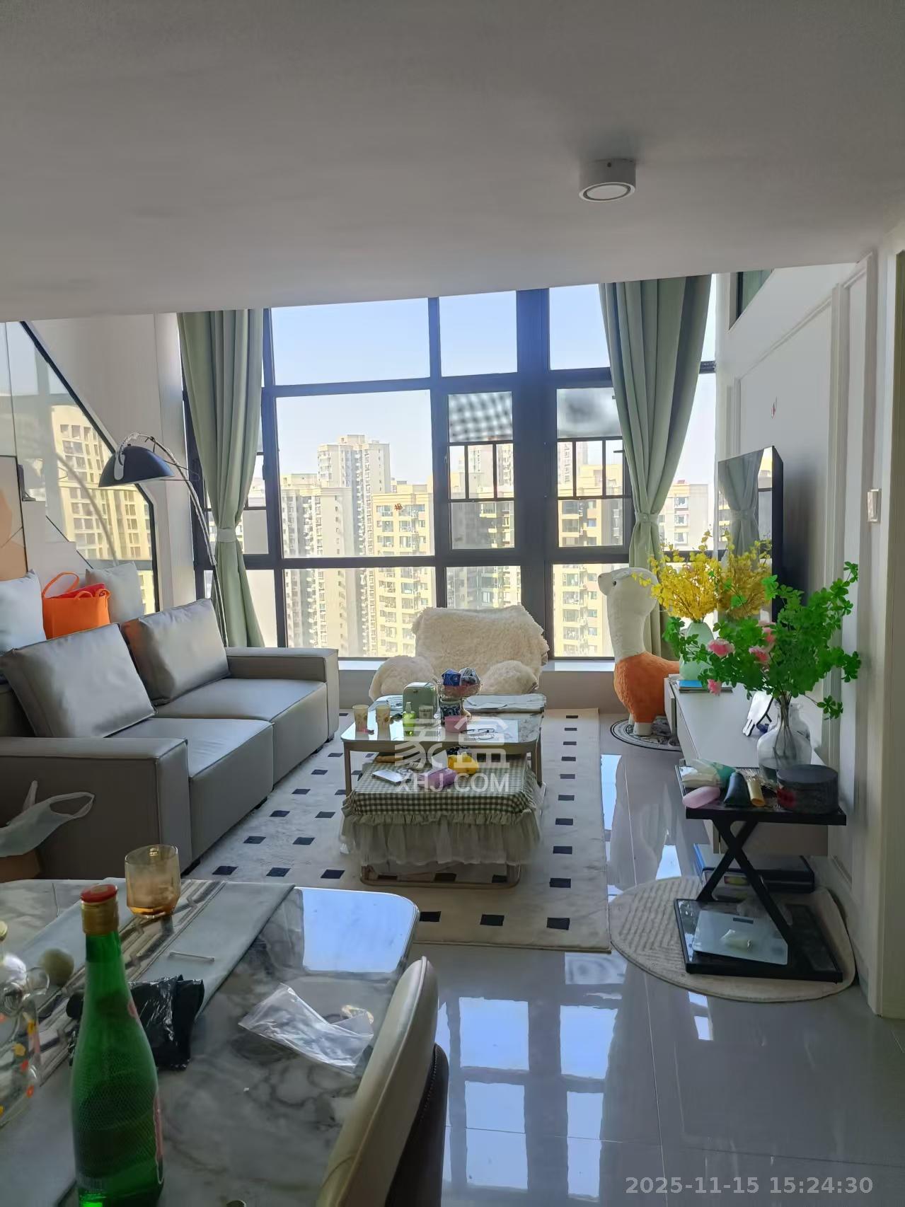 中南国际眼镜城（中伟商业中心）  2室2厅2卫    2200.0元/月