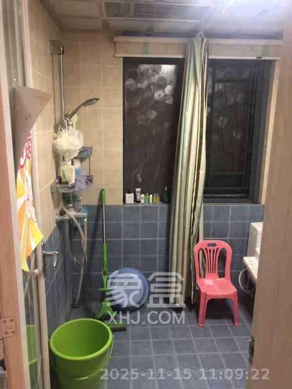 钰龙天下一期  3室2厅2卫    2500.0元/月室内图