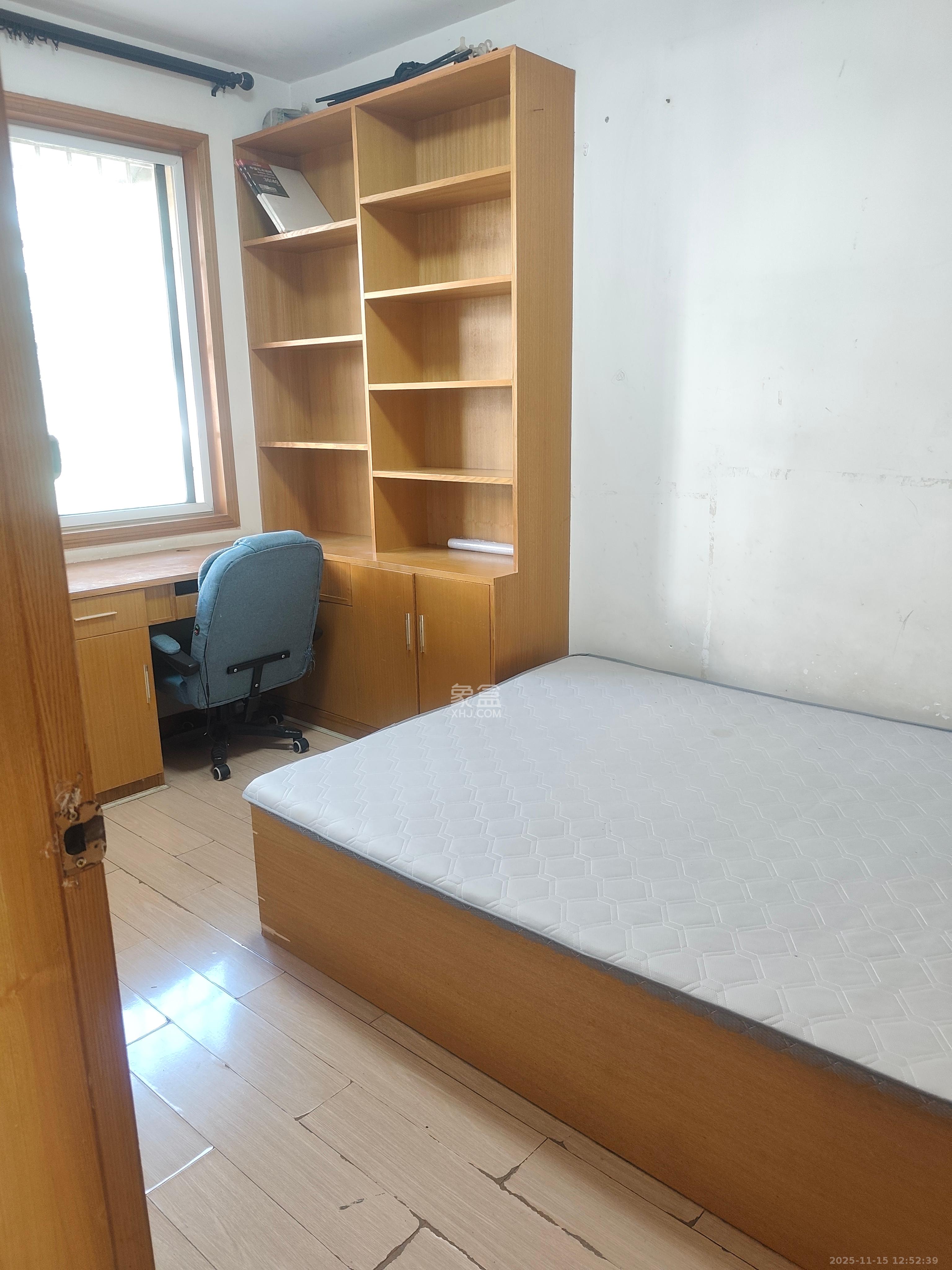 佳园星城  1室2厅1卫    1500.0元/月室内图