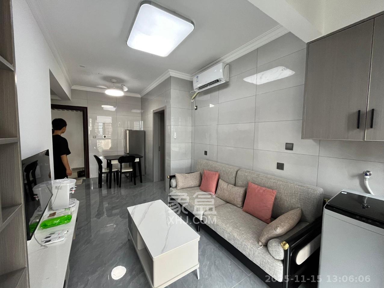 长房明宸府  2室0厅0卫    1700.0元/月