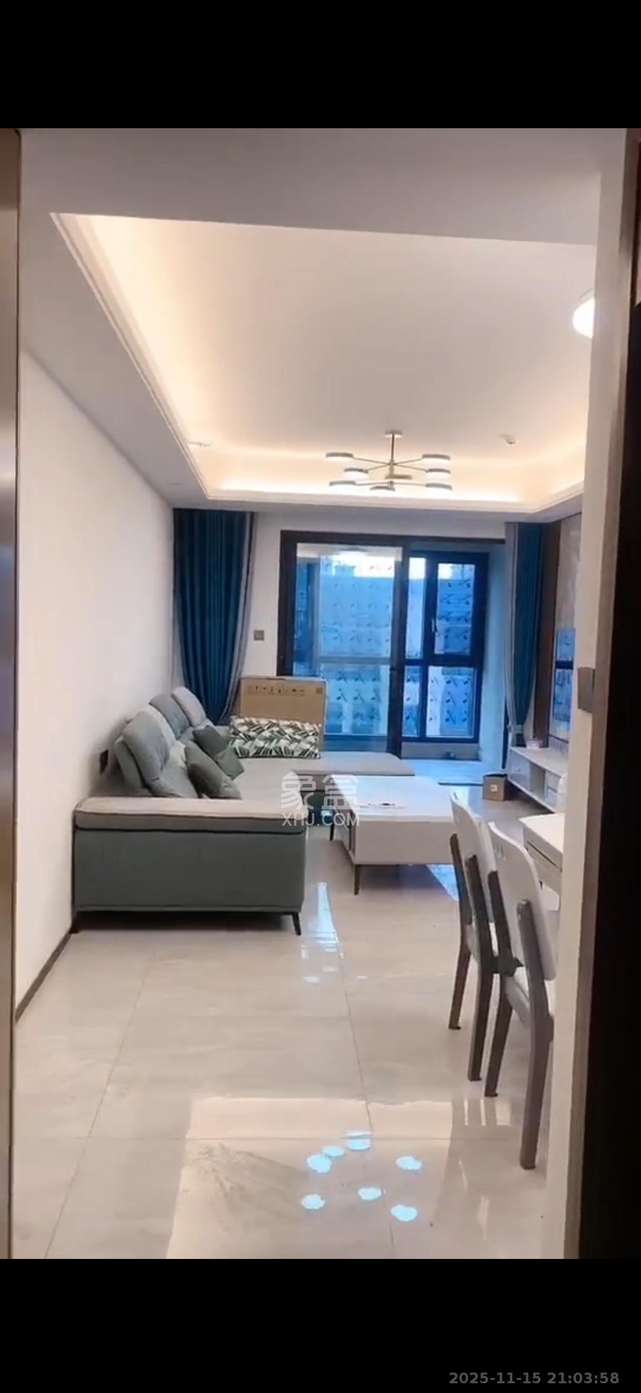 万科魅力之城天阔里  3室2厅2卫    2800.0元/月