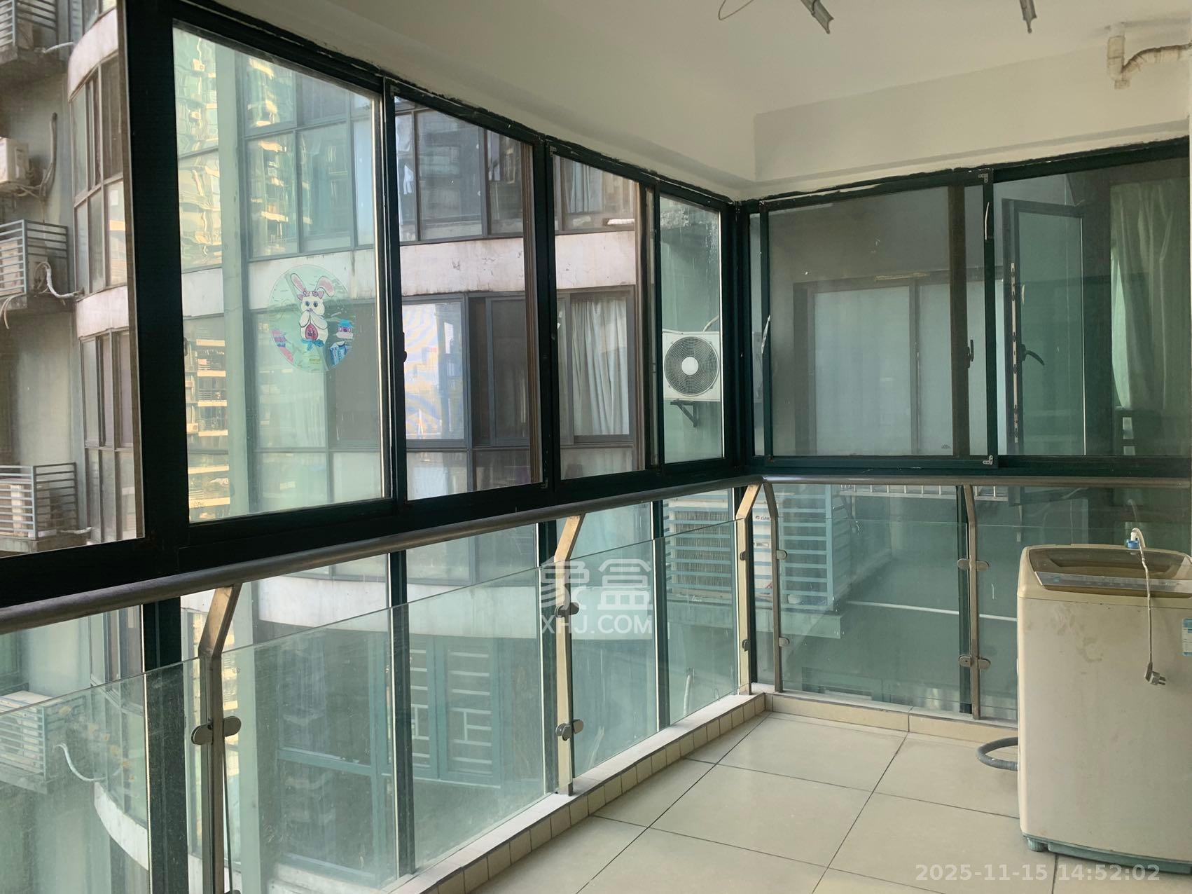 华盛新外滩  3室2厅2卫    4000.0元/月室内图