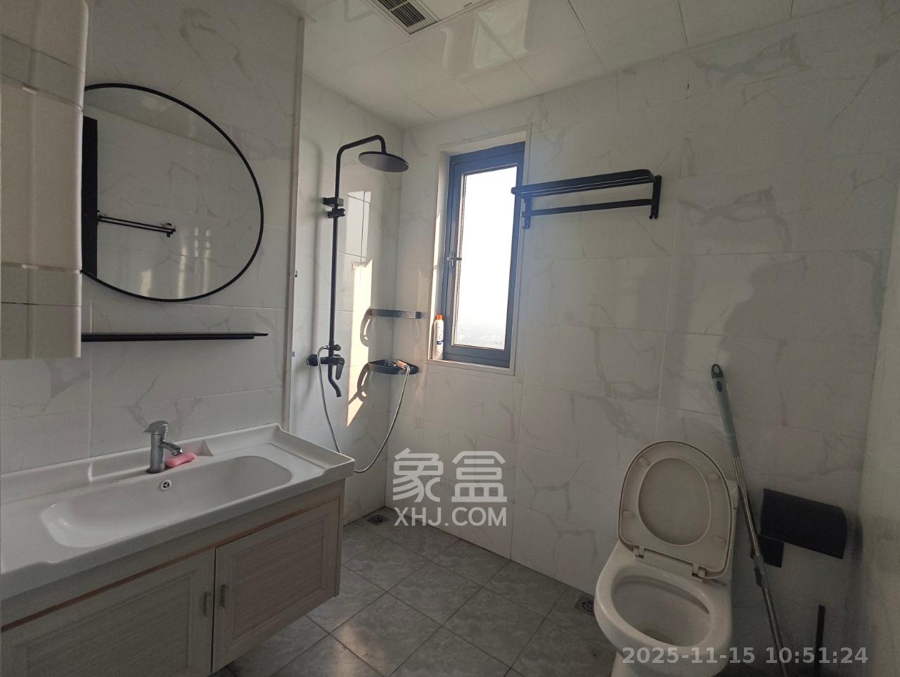 恒大清澜苑（恒大御景半岛四期）  4室2厅1卫    3300.0元/月室内图