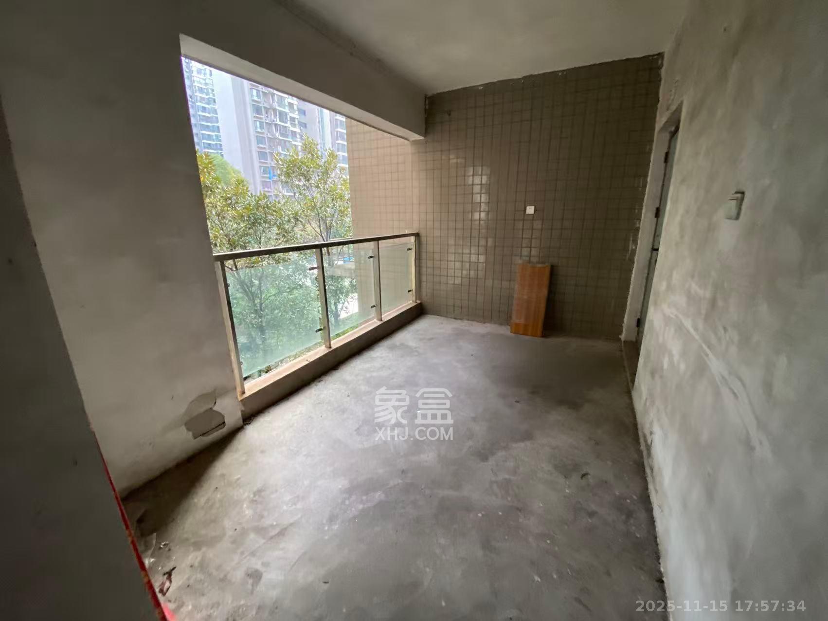 湘江世纪城豪江苑  3室2厅2卫    1200.0元/月