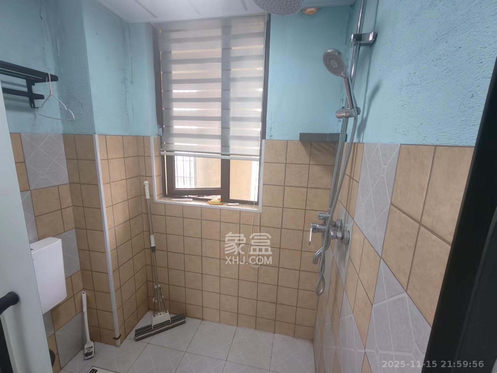 和润园三期  3室2厅1卫    2400.0元/月室内图